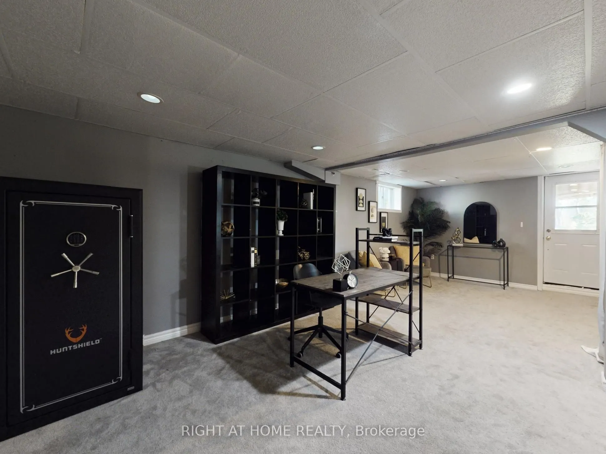 2 Hetherington Drive