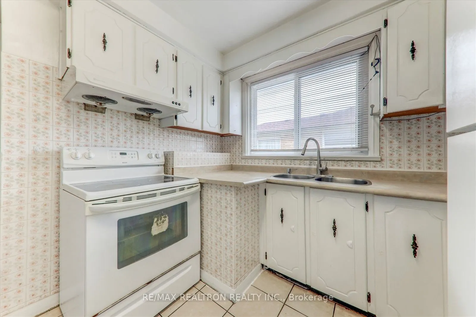110 Ellendale Drive, #Main