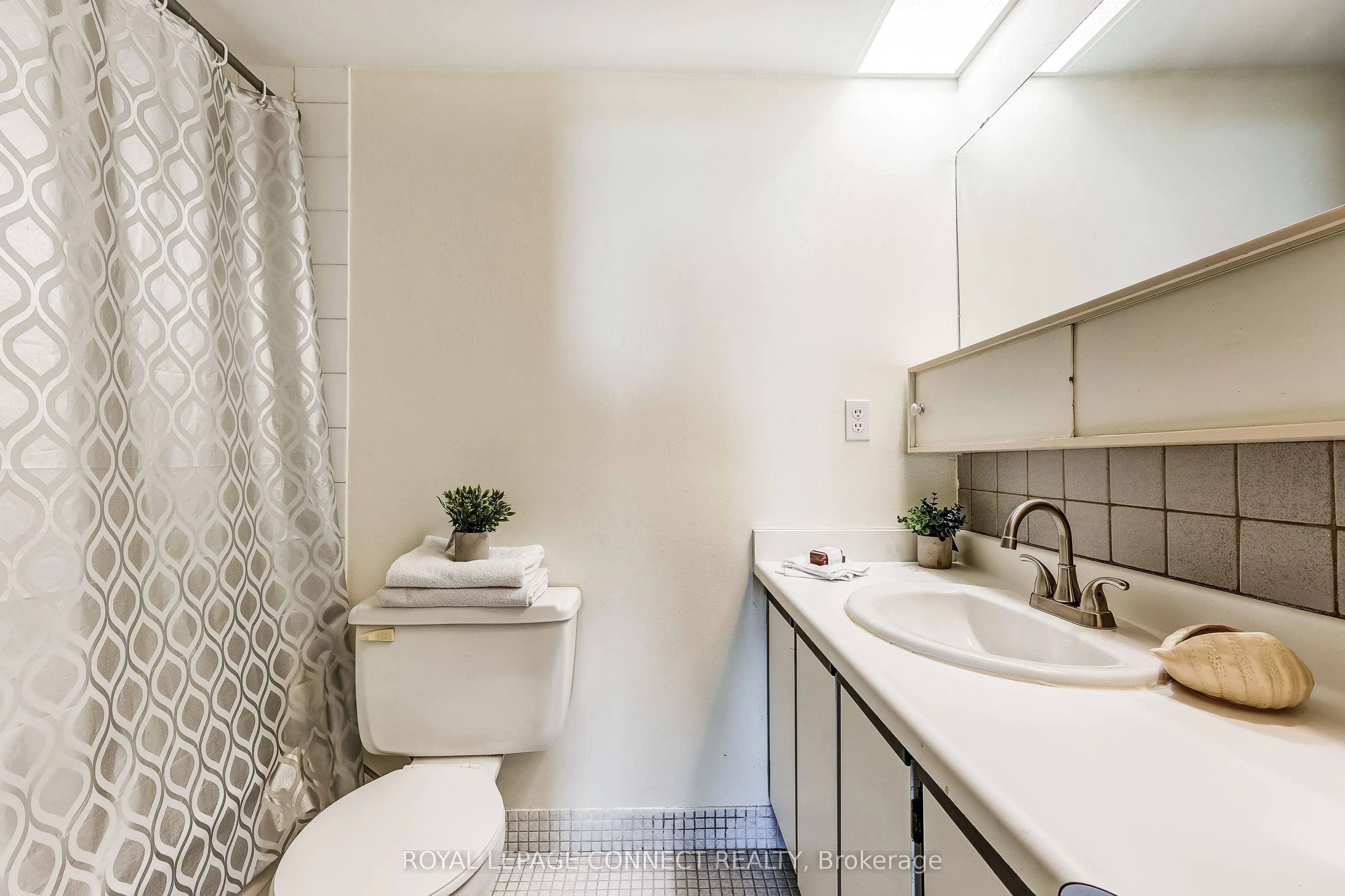 10 Dean Park Road, #903