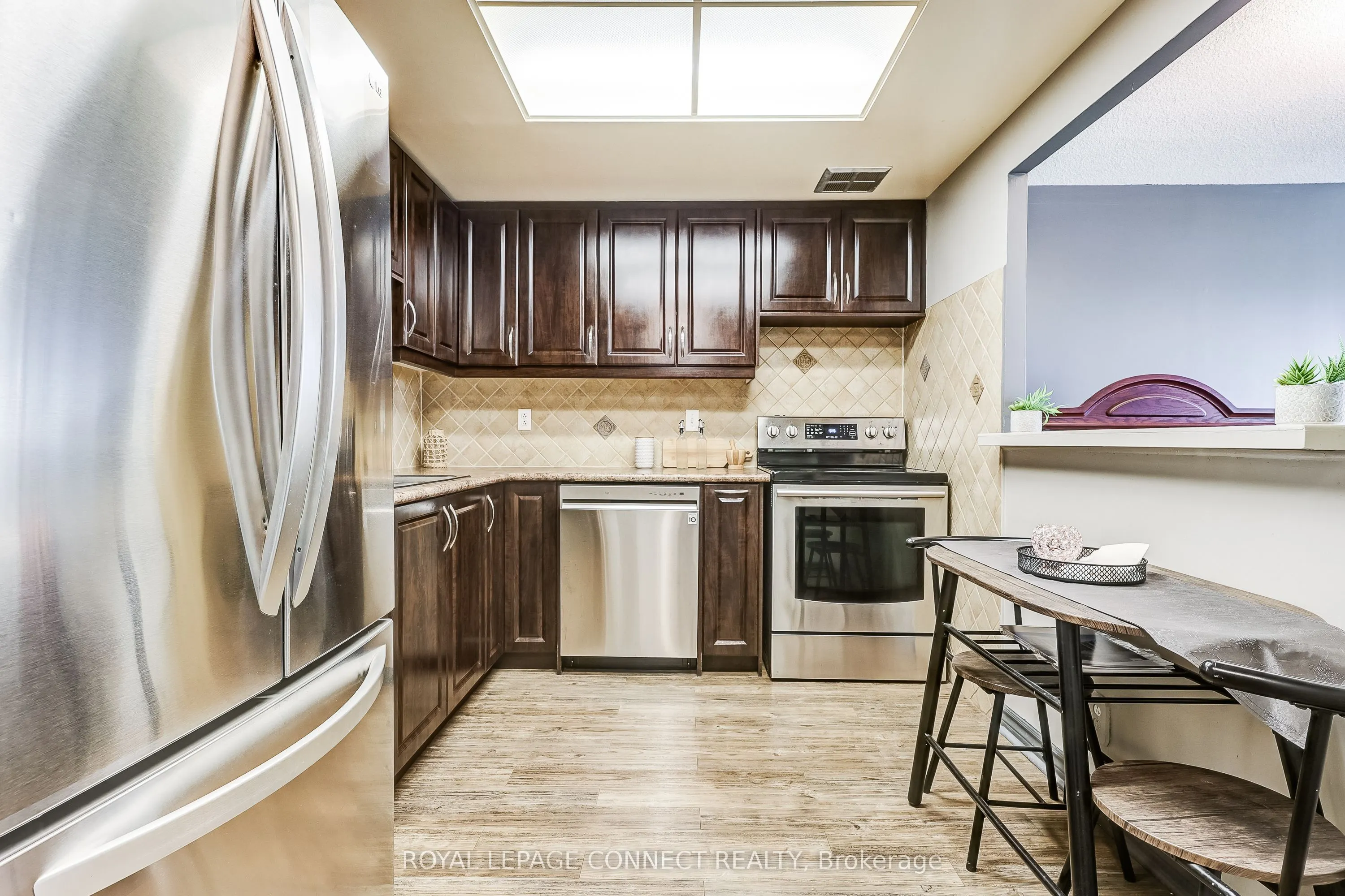 10 Dean Park Road, #903