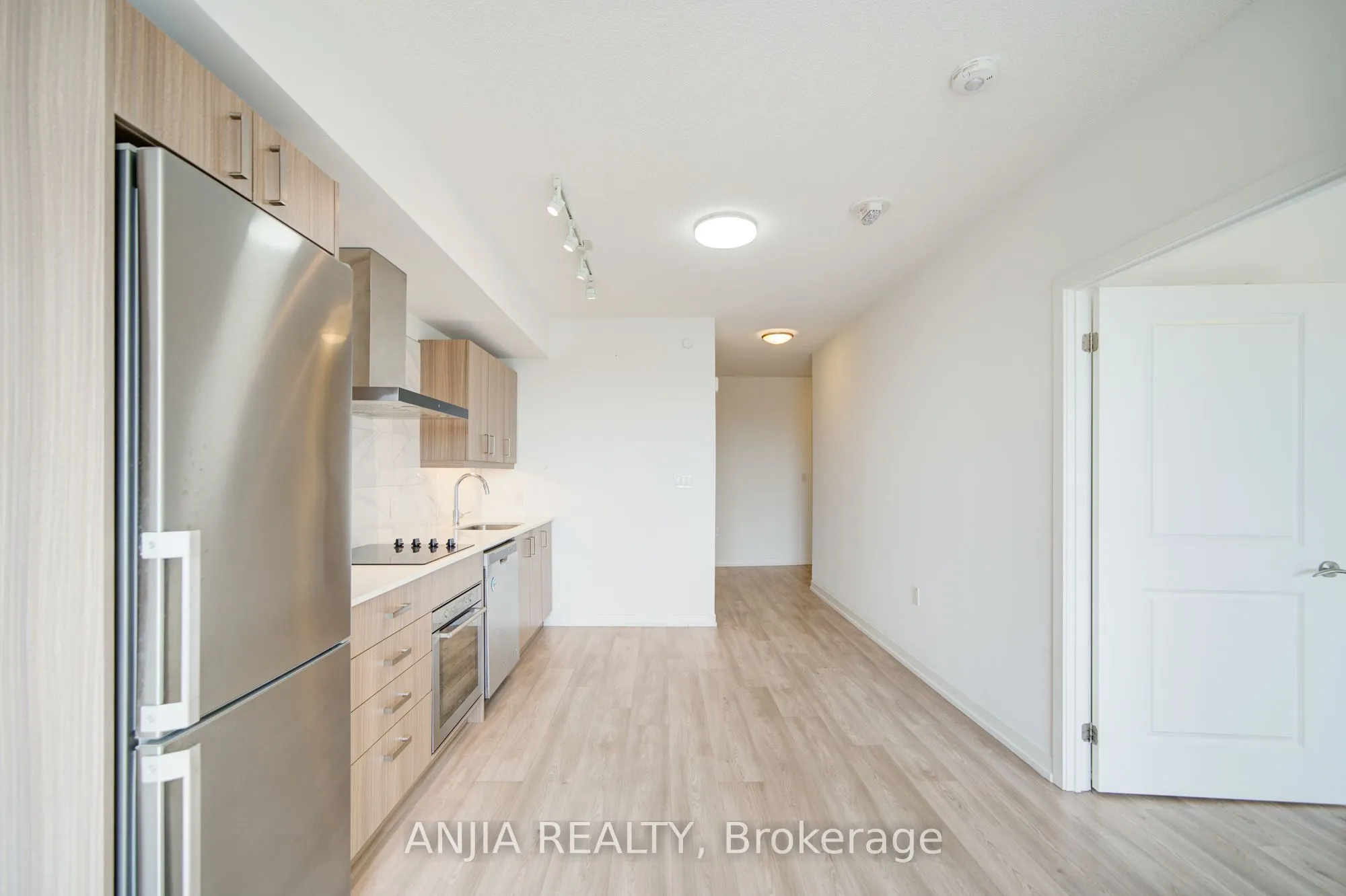 1028 McNicoll Avenue, #1213