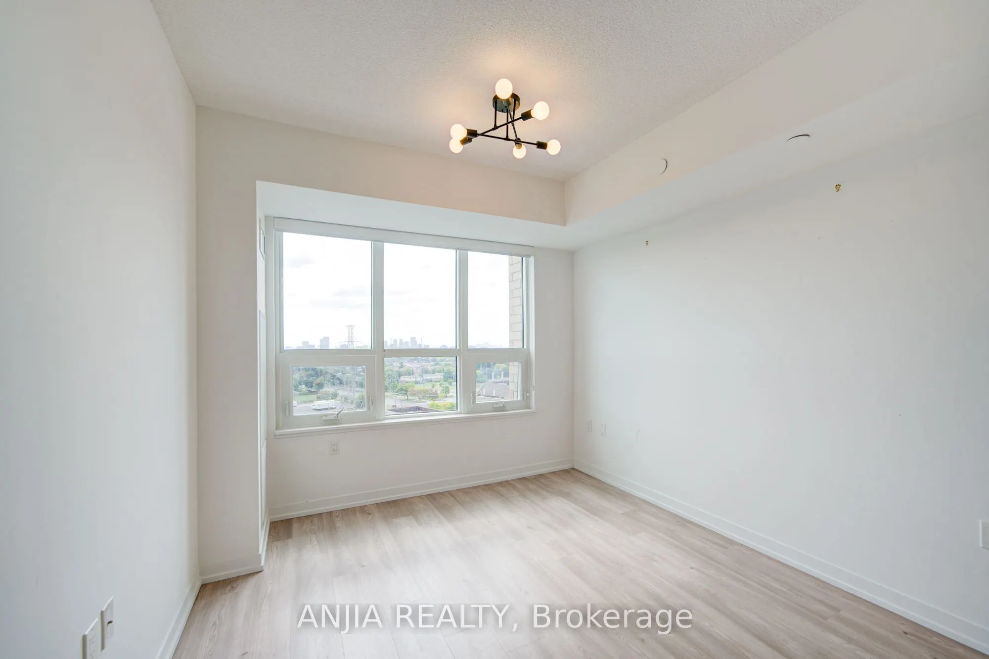 1028 McNicoll Avenue, #1213