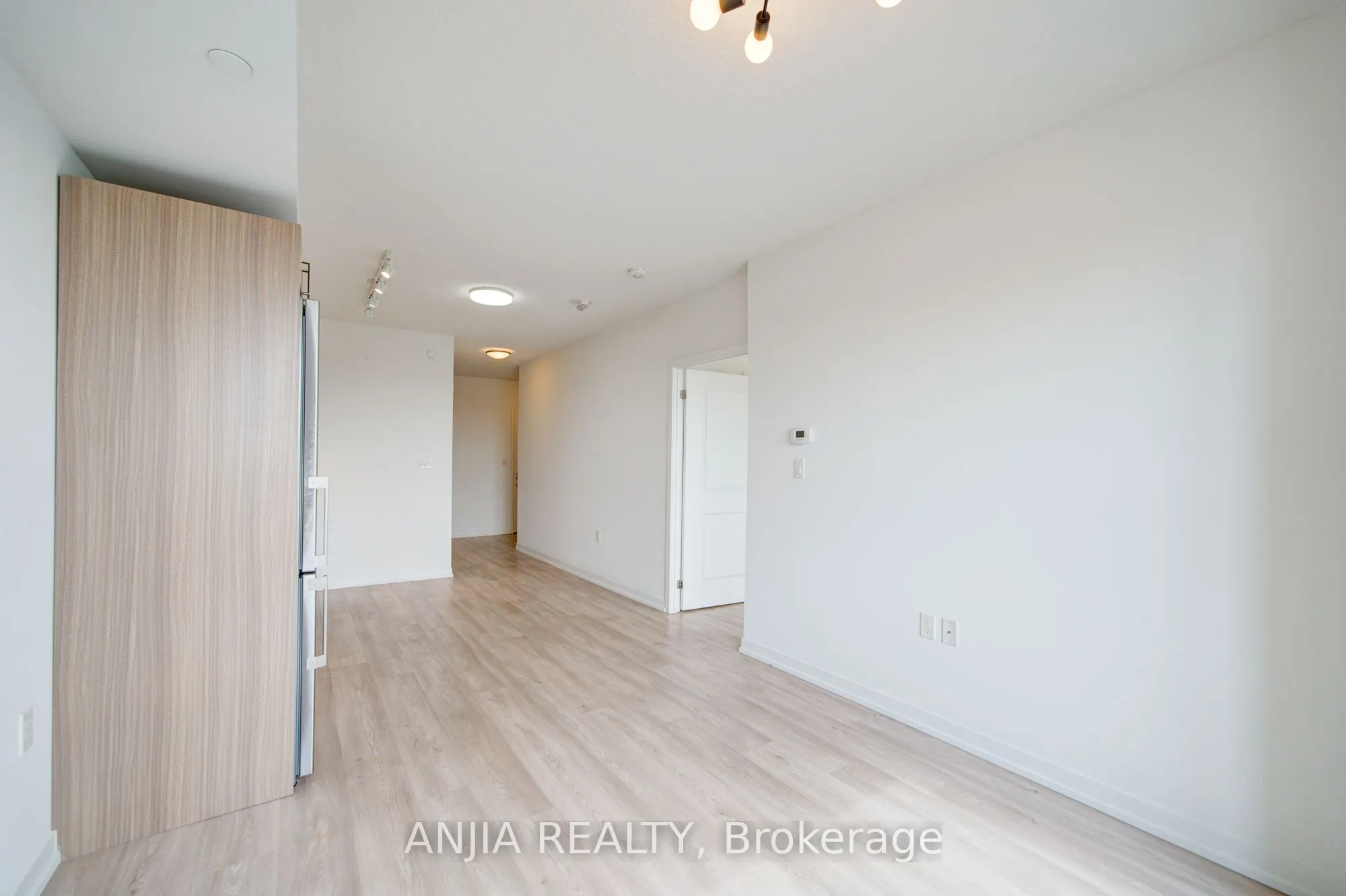 1028 McNicoll Avenue, #1213