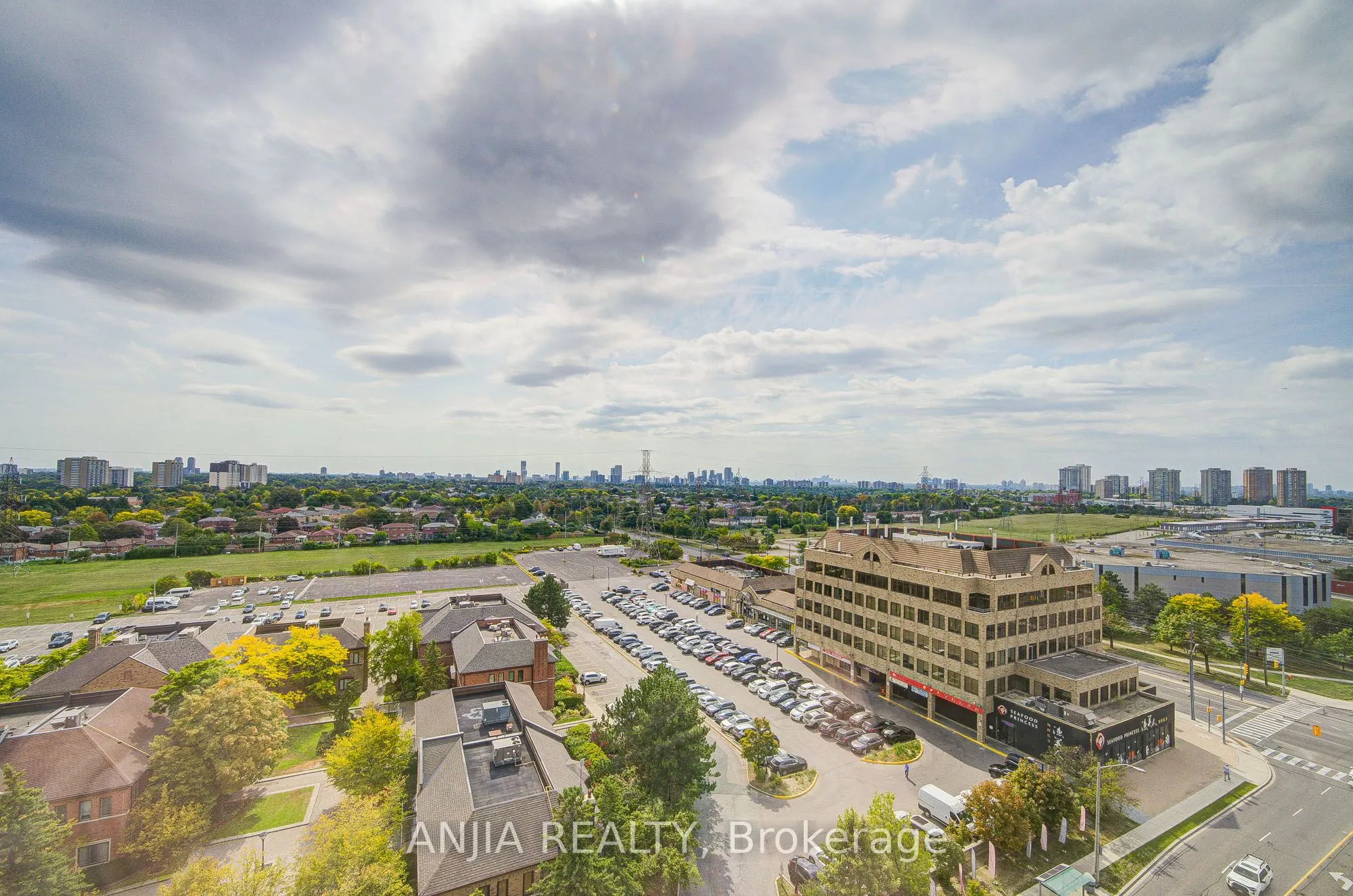1028 McNicoll Avenue, #1213