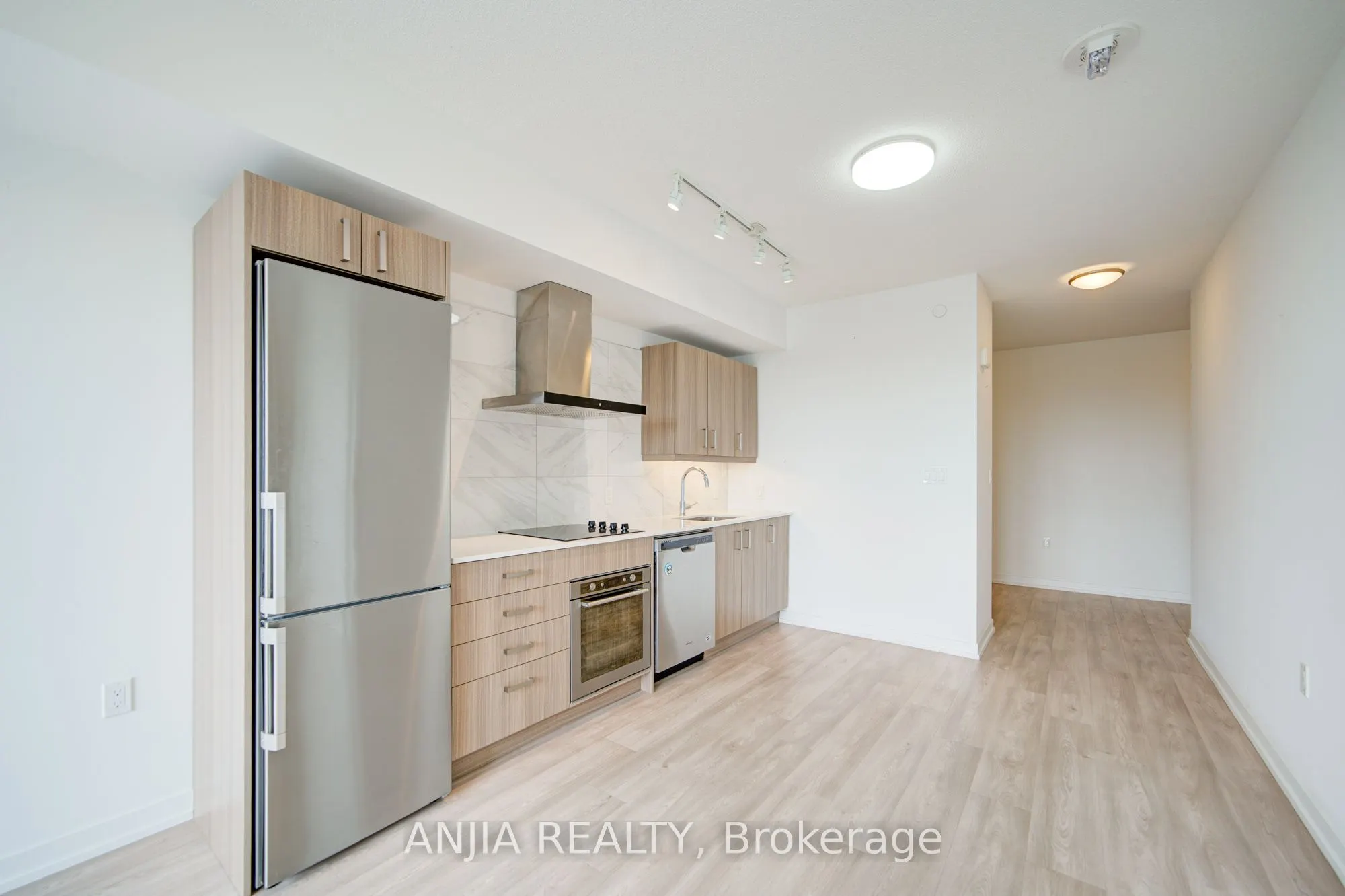1028 McNicoll Avenue, #1213