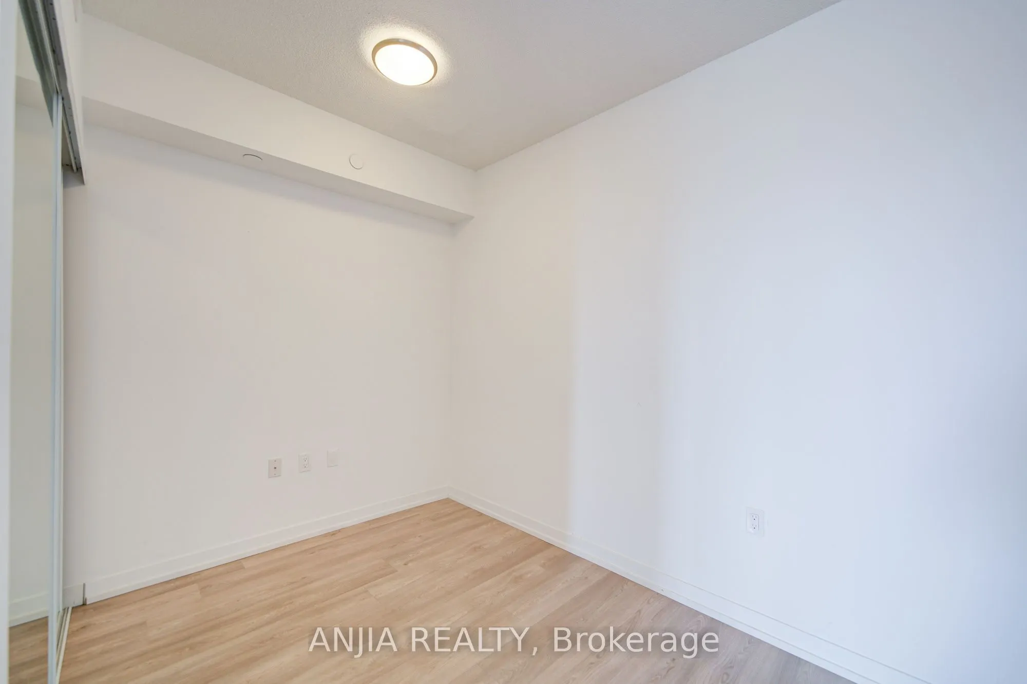 1028 McNicoll Avenue, #1213