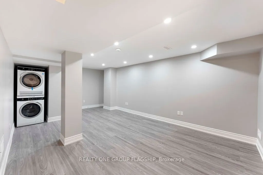3 Teddington Crescent