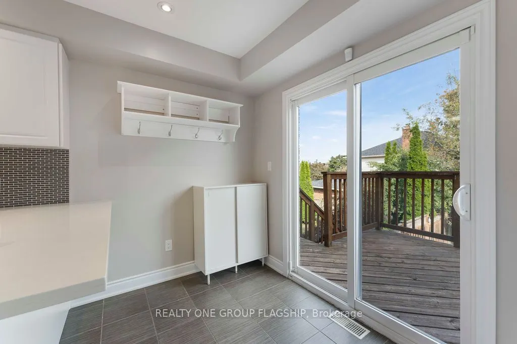 3 Teddington Crescent