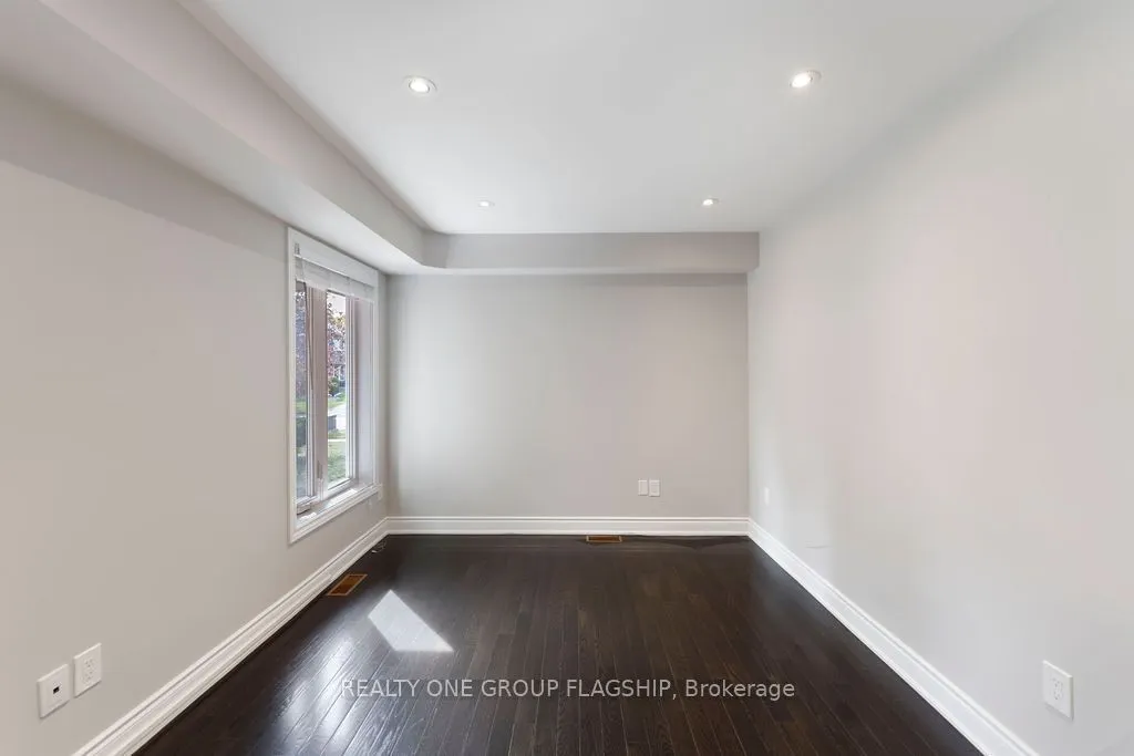 3 Teddington Crescent
