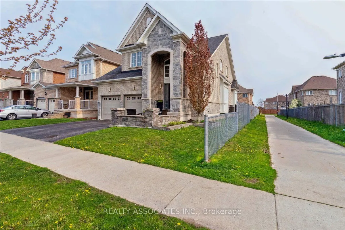 185 Glenabbey Drive