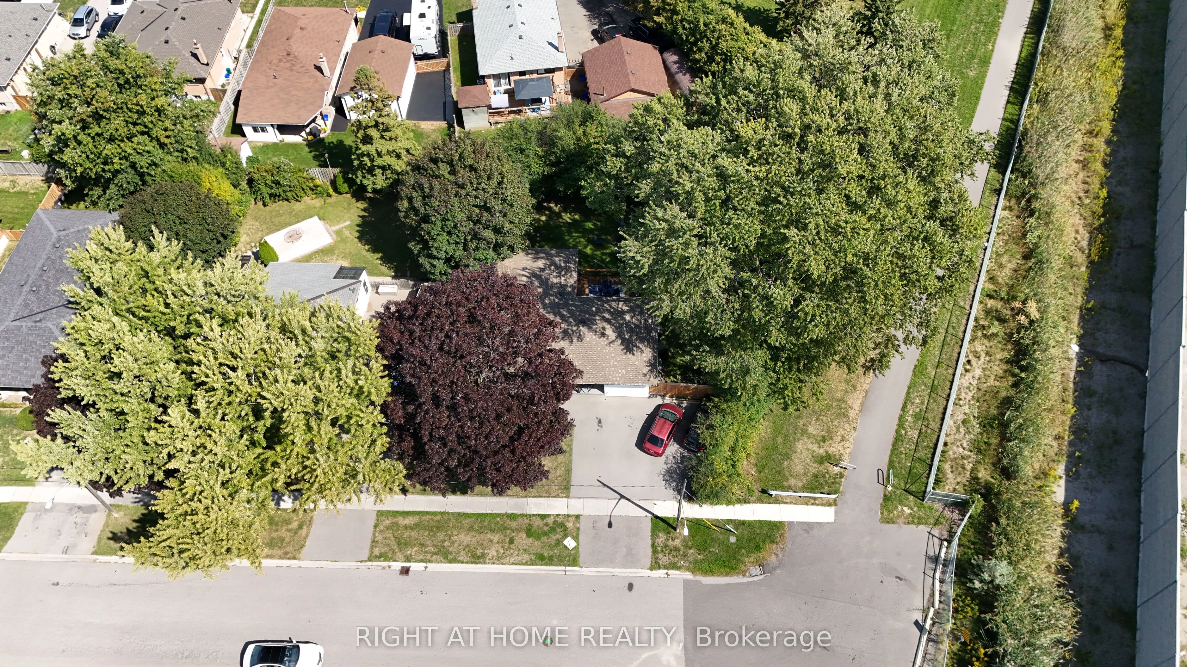 927 Annes Street
