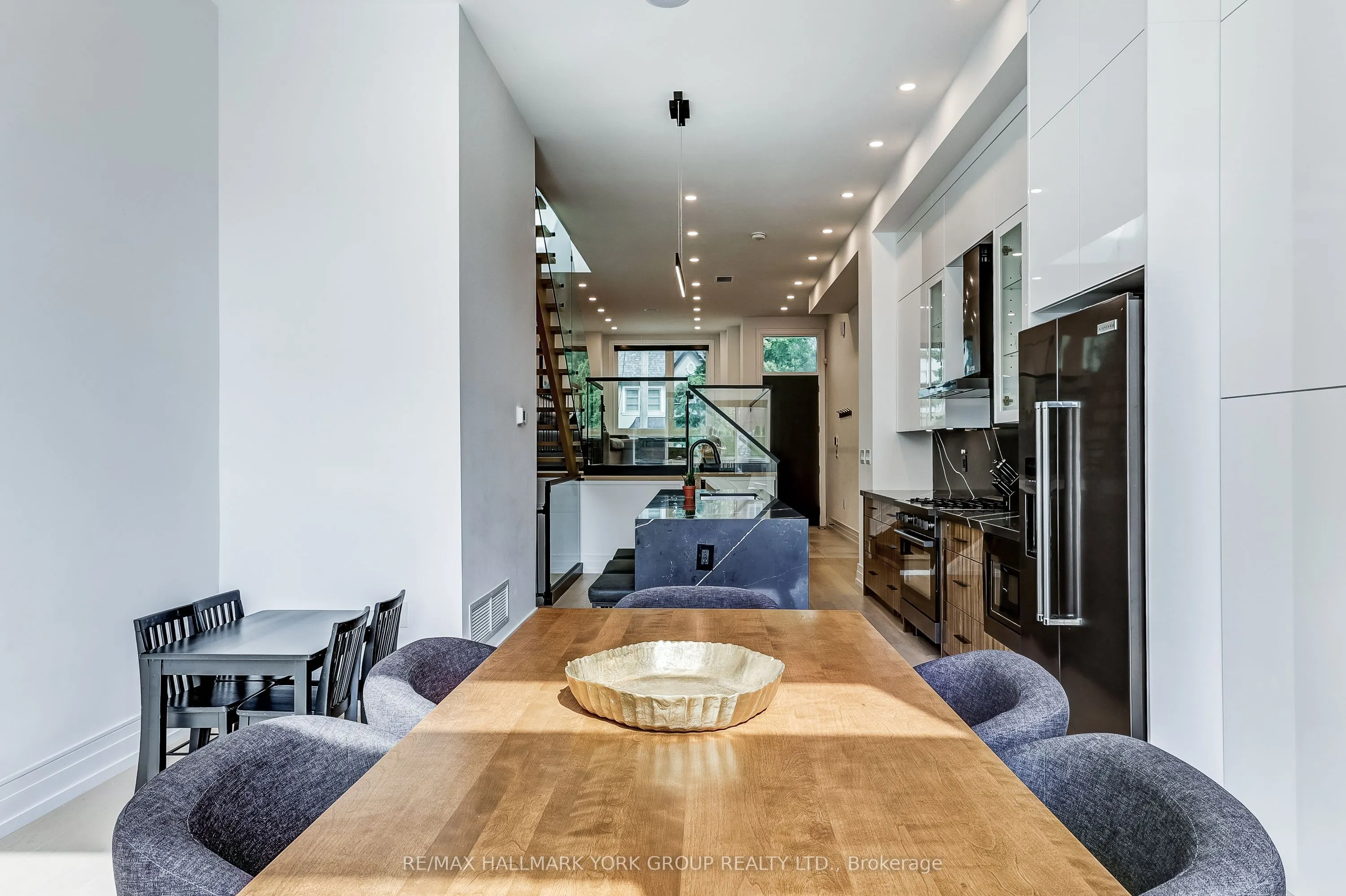 109A Holborne Avenue