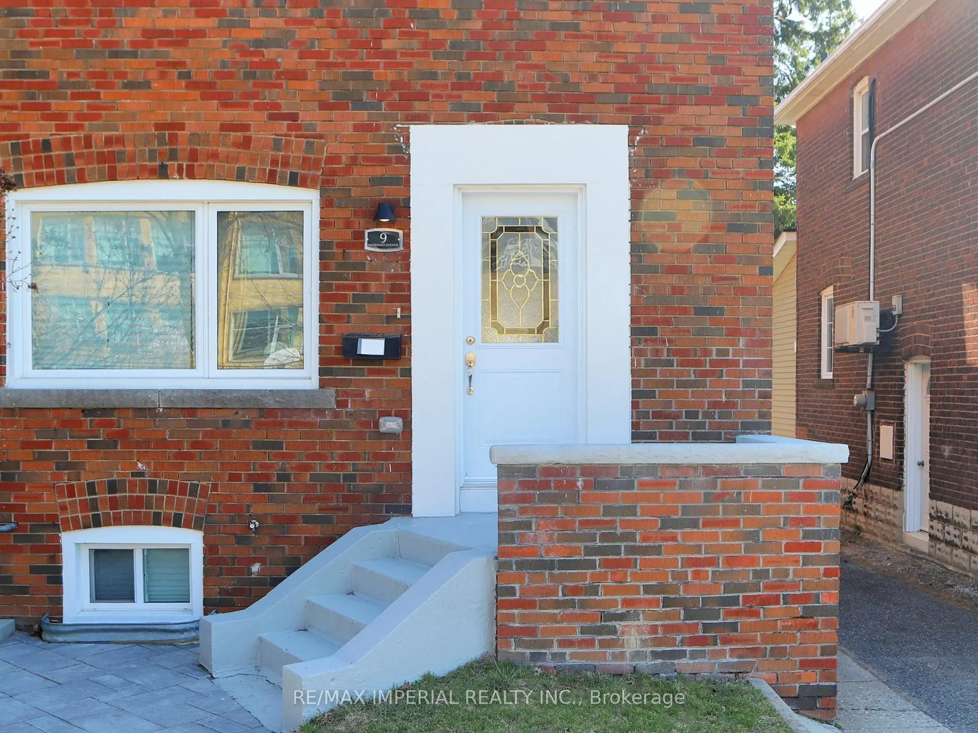 9 Lesmount Avenue