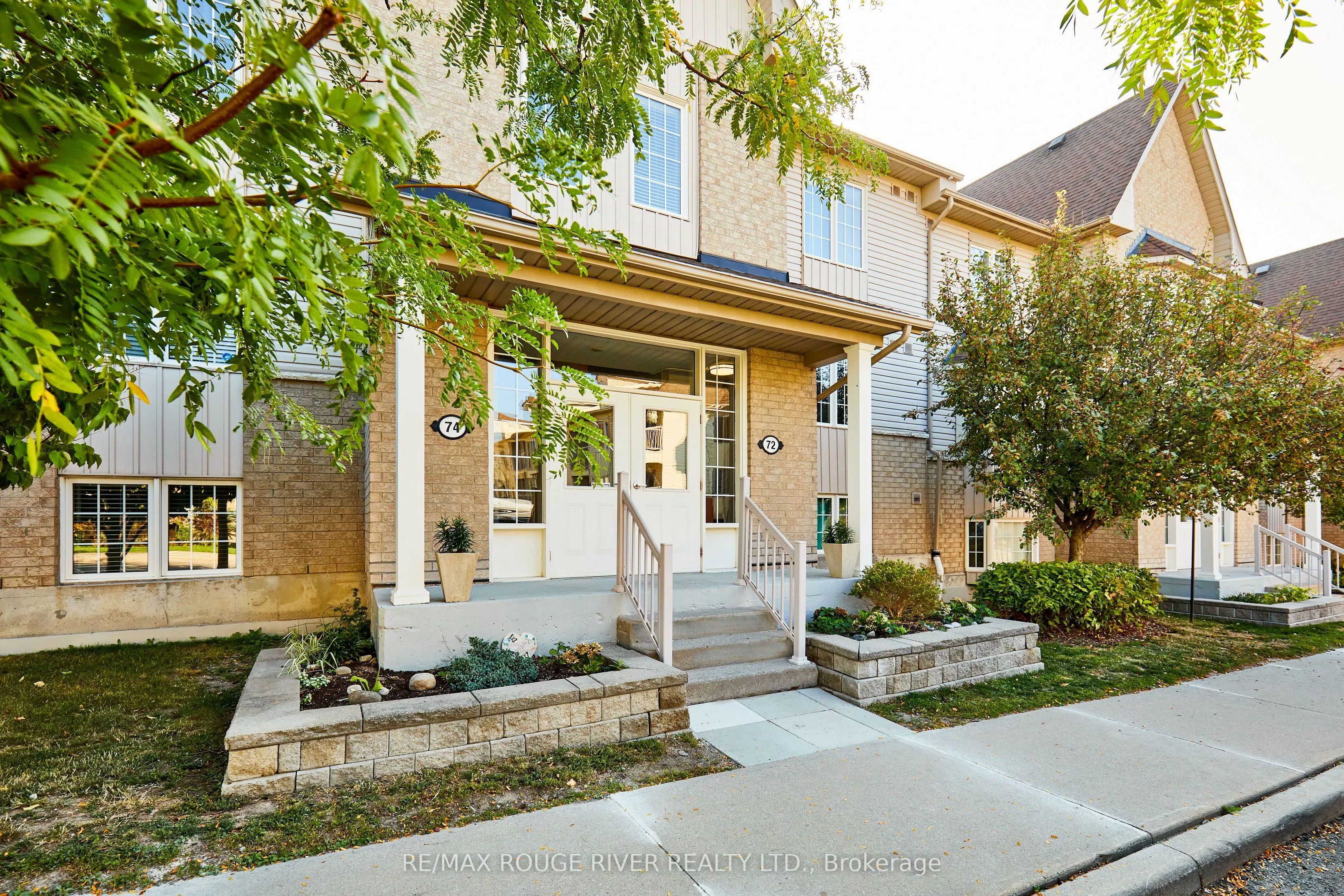 72 Petra Way, #2