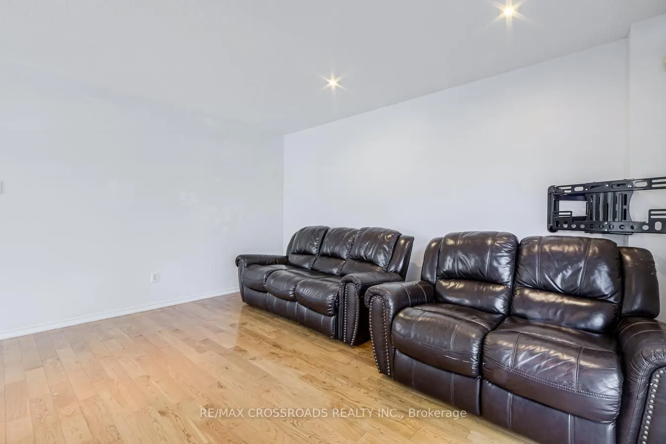 3 Brimforest Gate