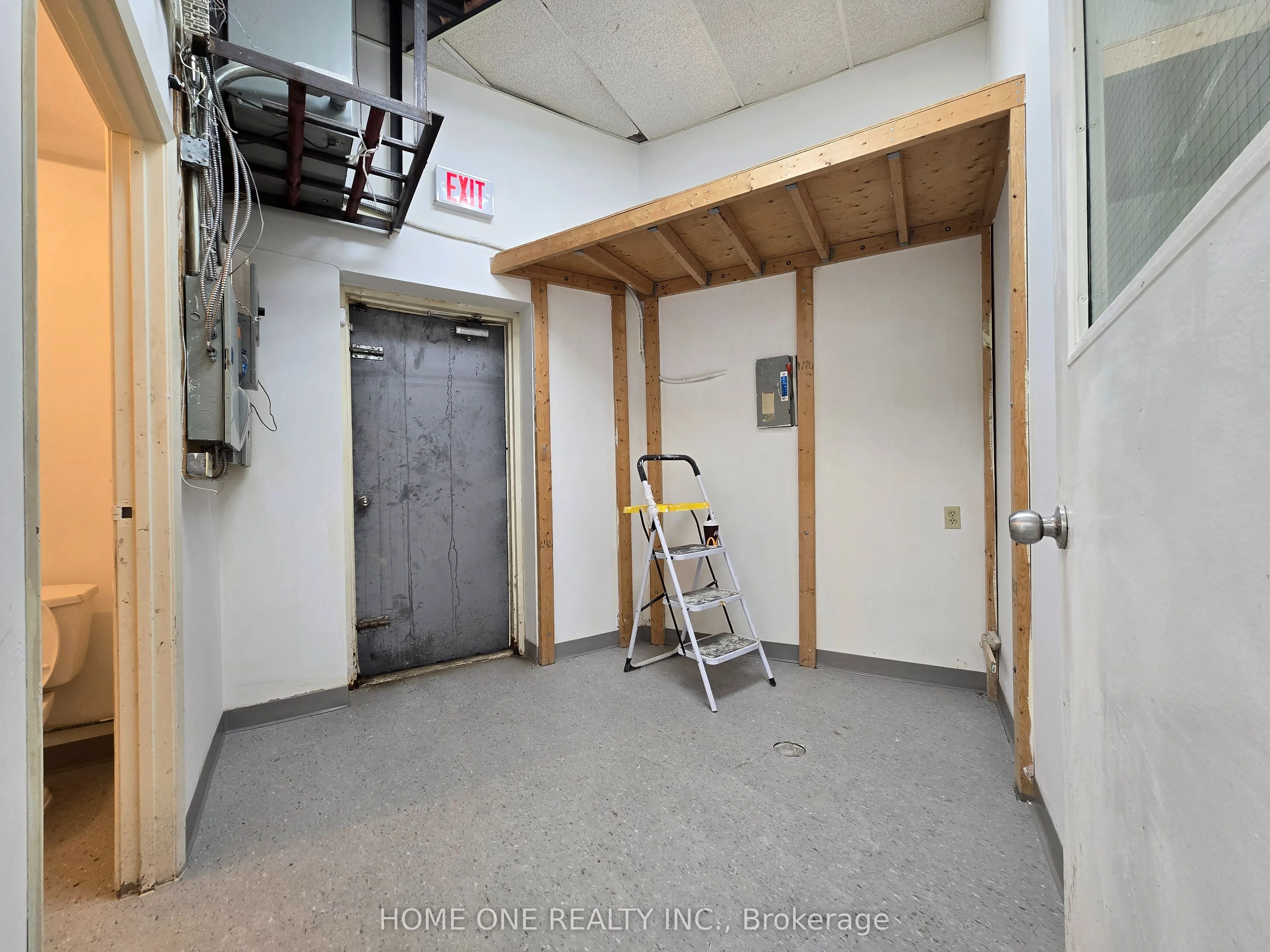 4 Greystone Walk Drive, #A3