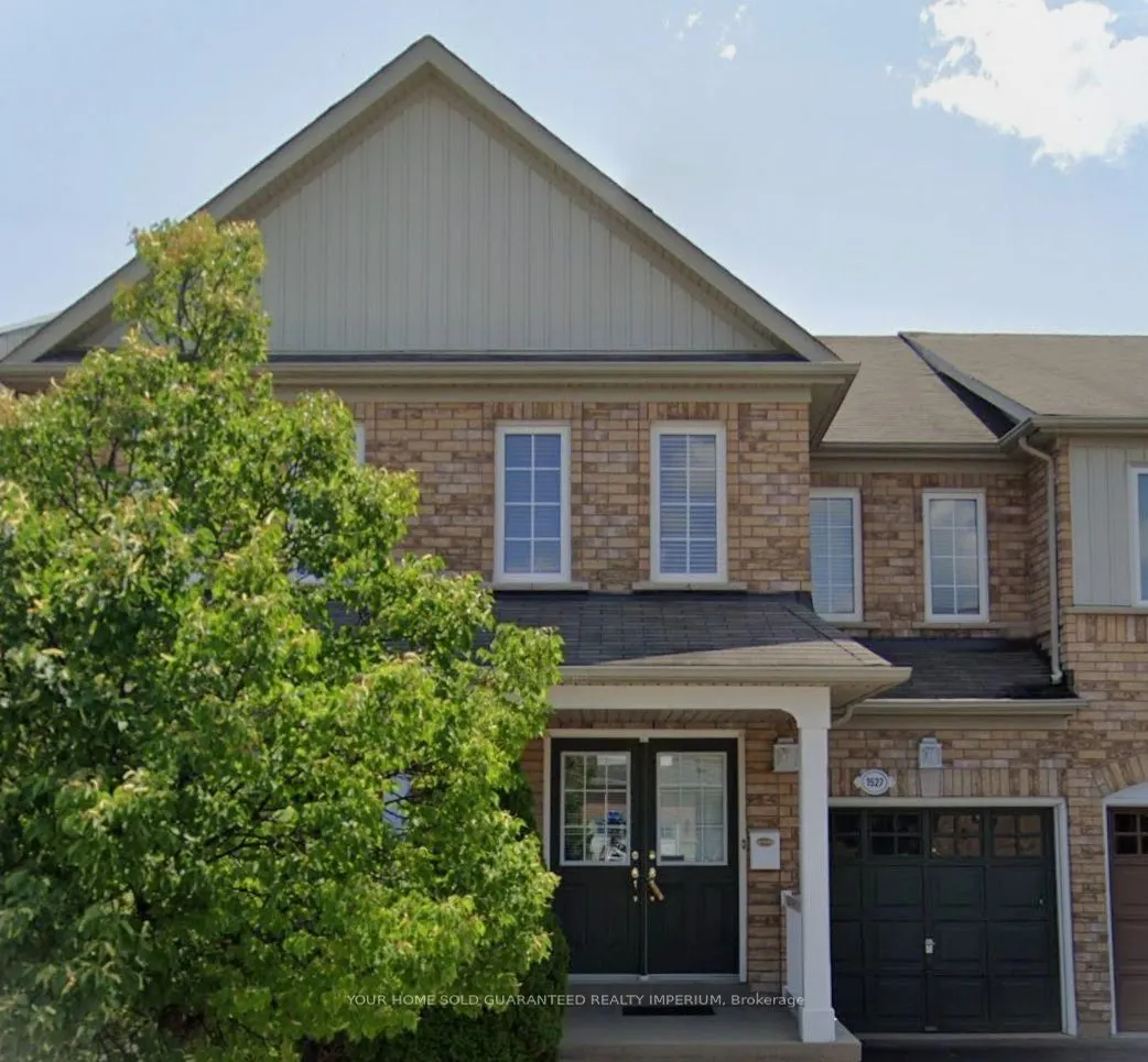 1527 Avonmore Square