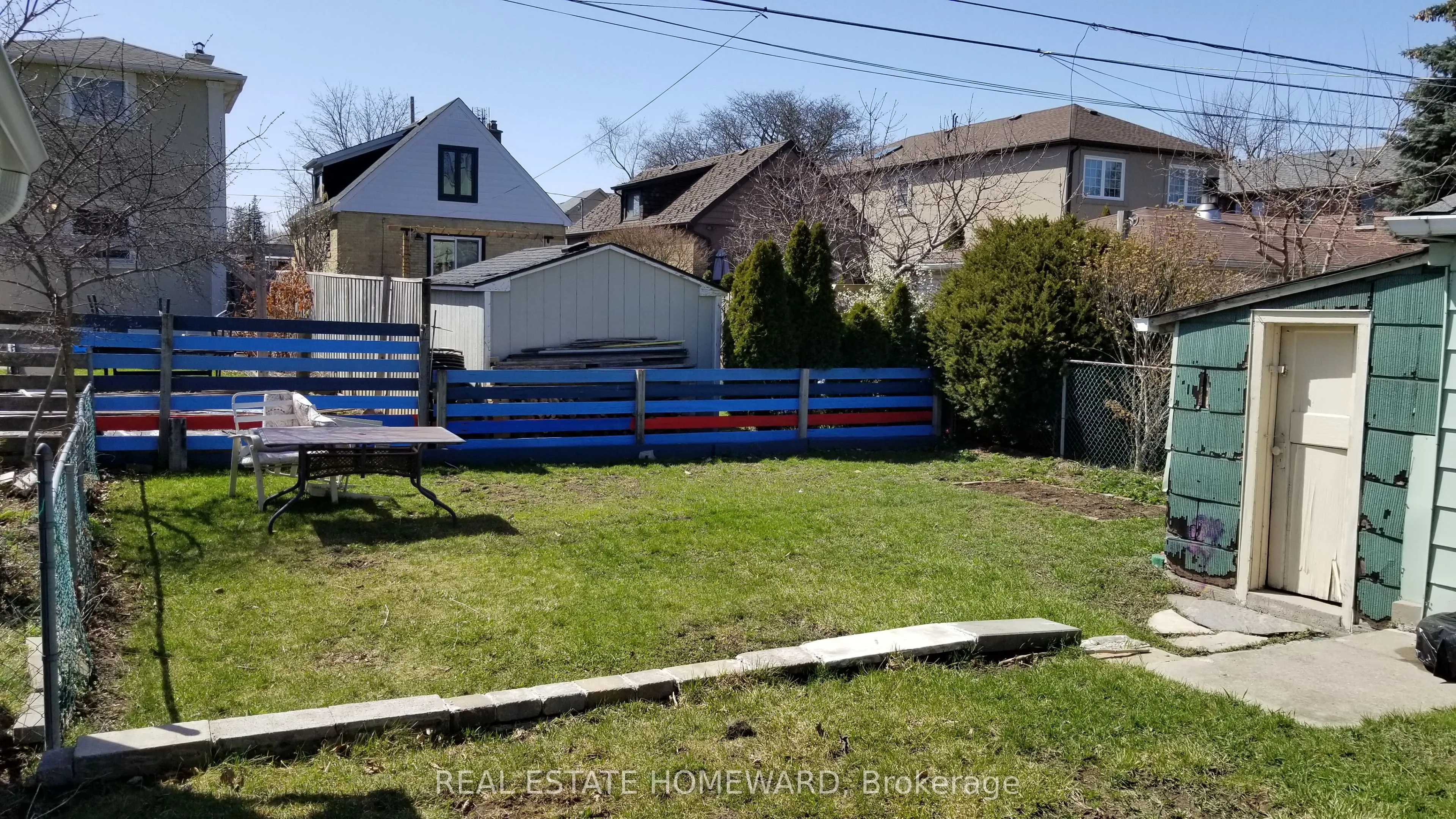 328 Linsmore Crescent, #(lower level)