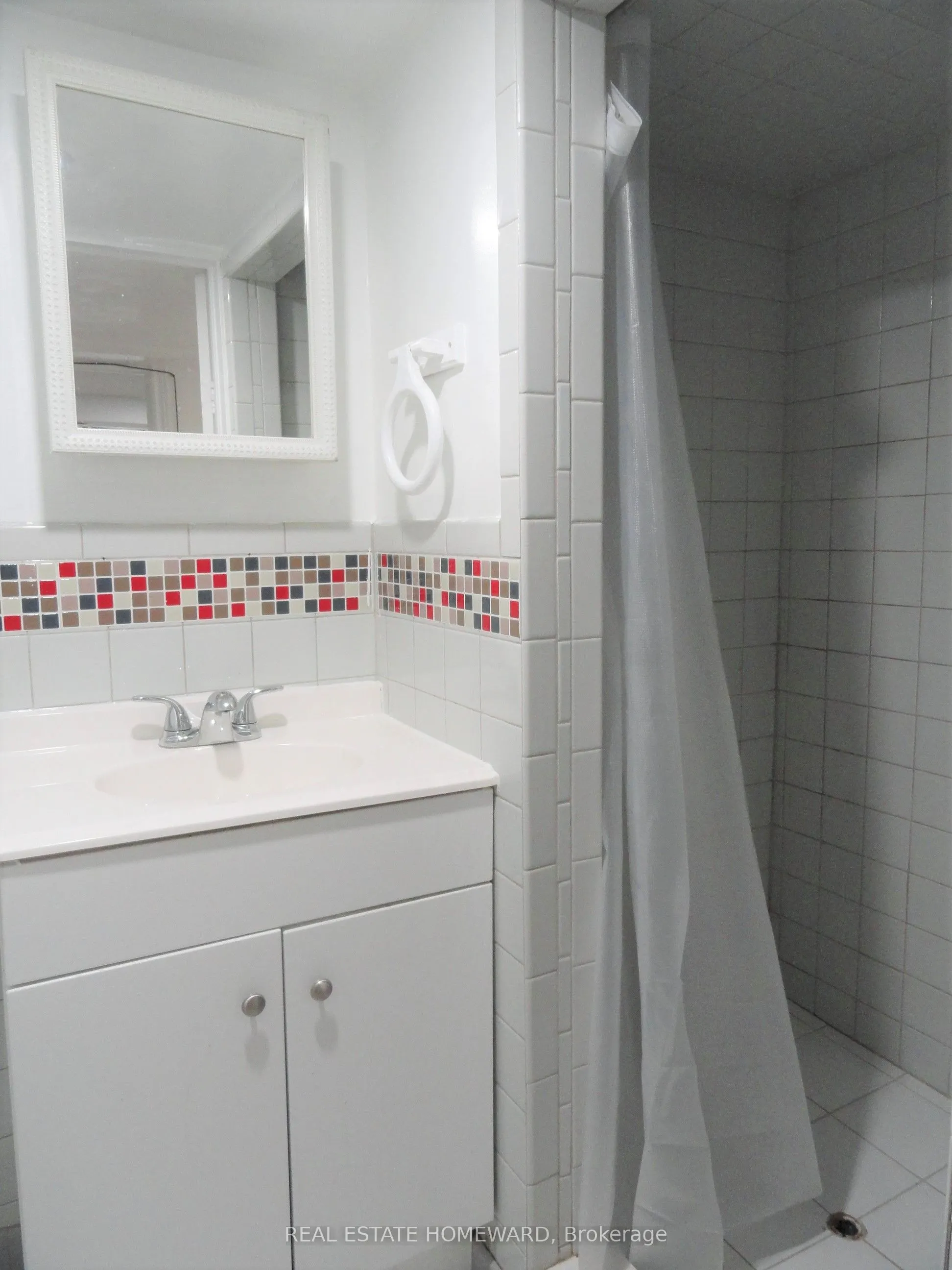 328 Linsmore Crescent, #(lower level)