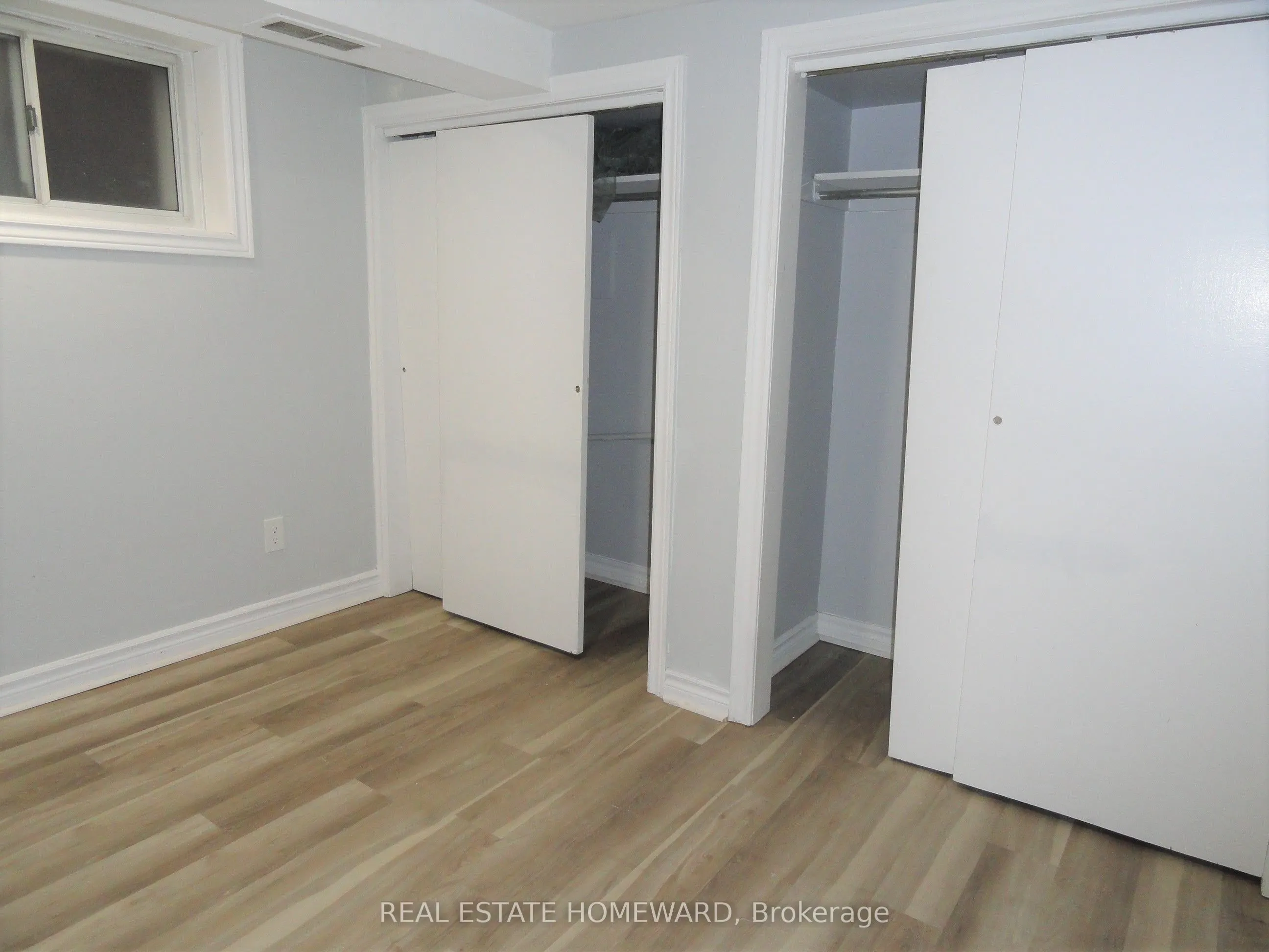 328 Linsmore Crescent, #(lower level)