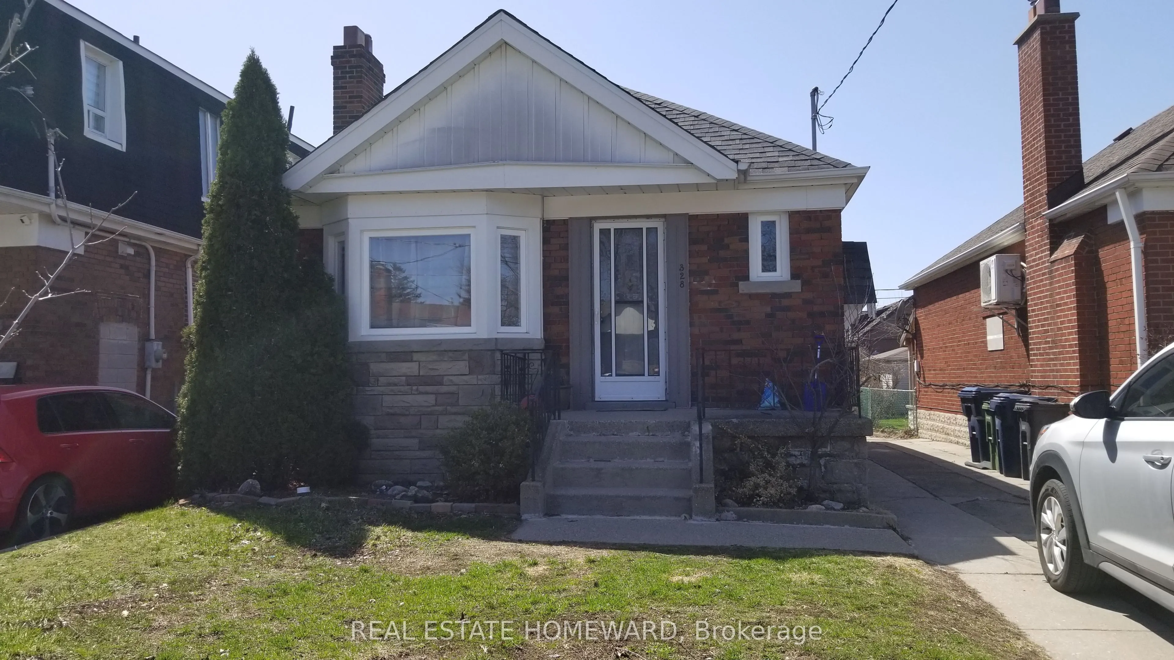 328 Linsmore Crescent, #(lower level)