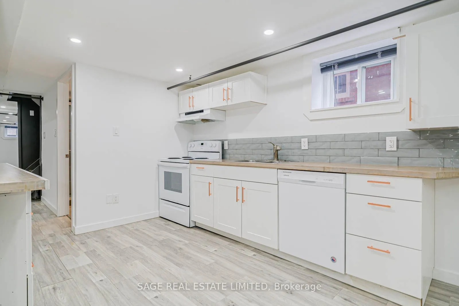 10 Fir Avenue, #5
