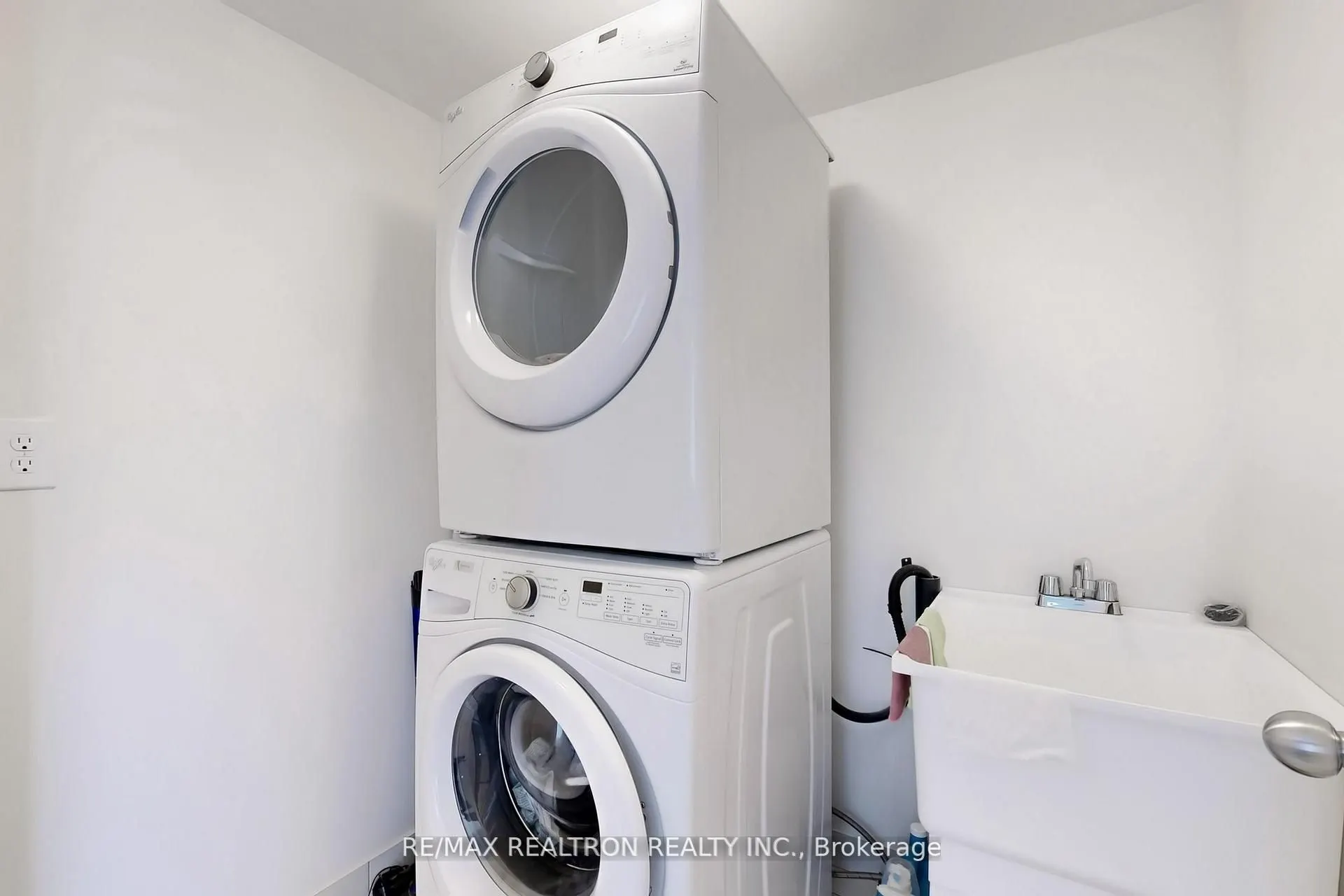 2472 Rosedrop Path, #215