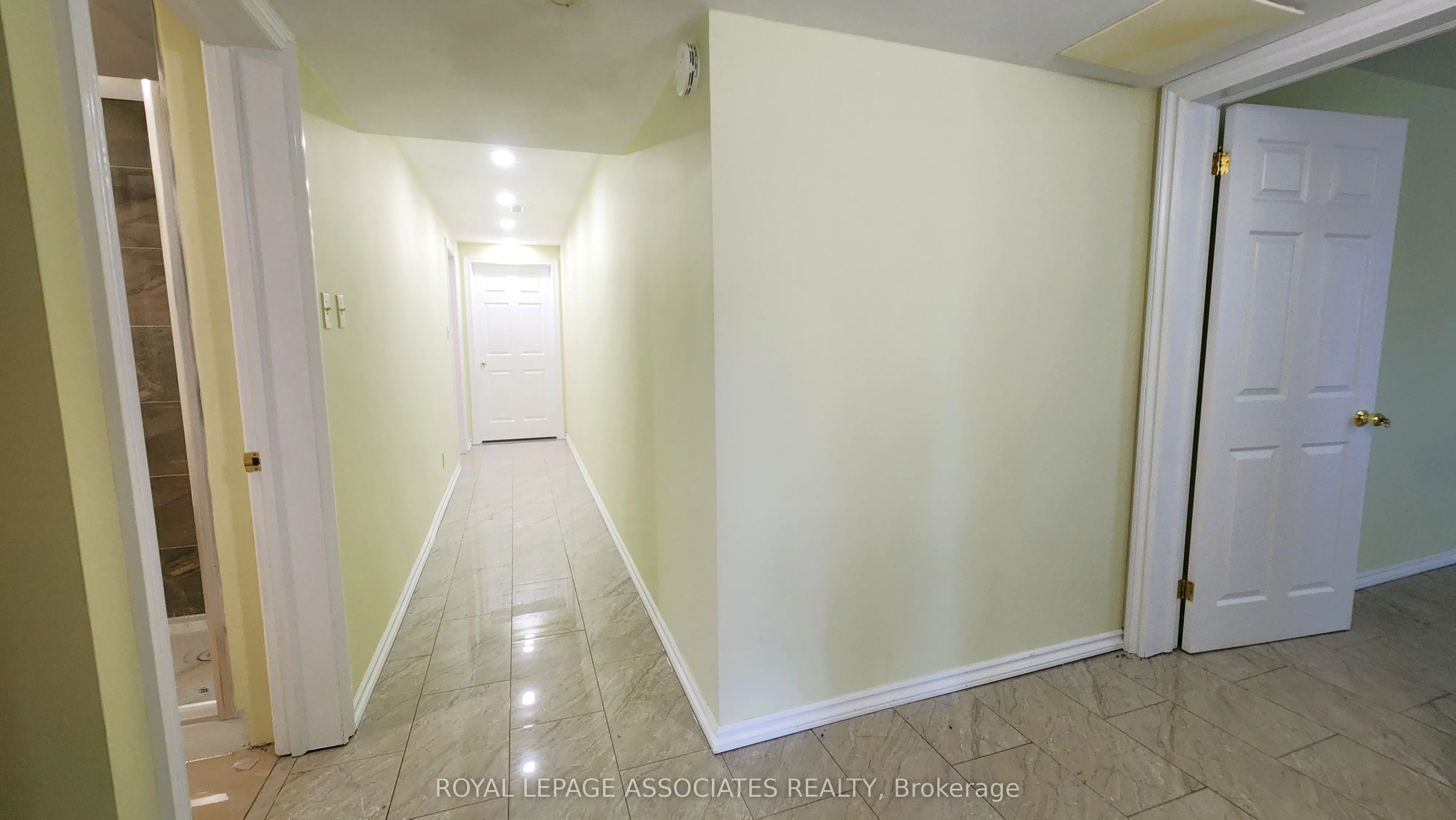 31 Hoptree Avenue