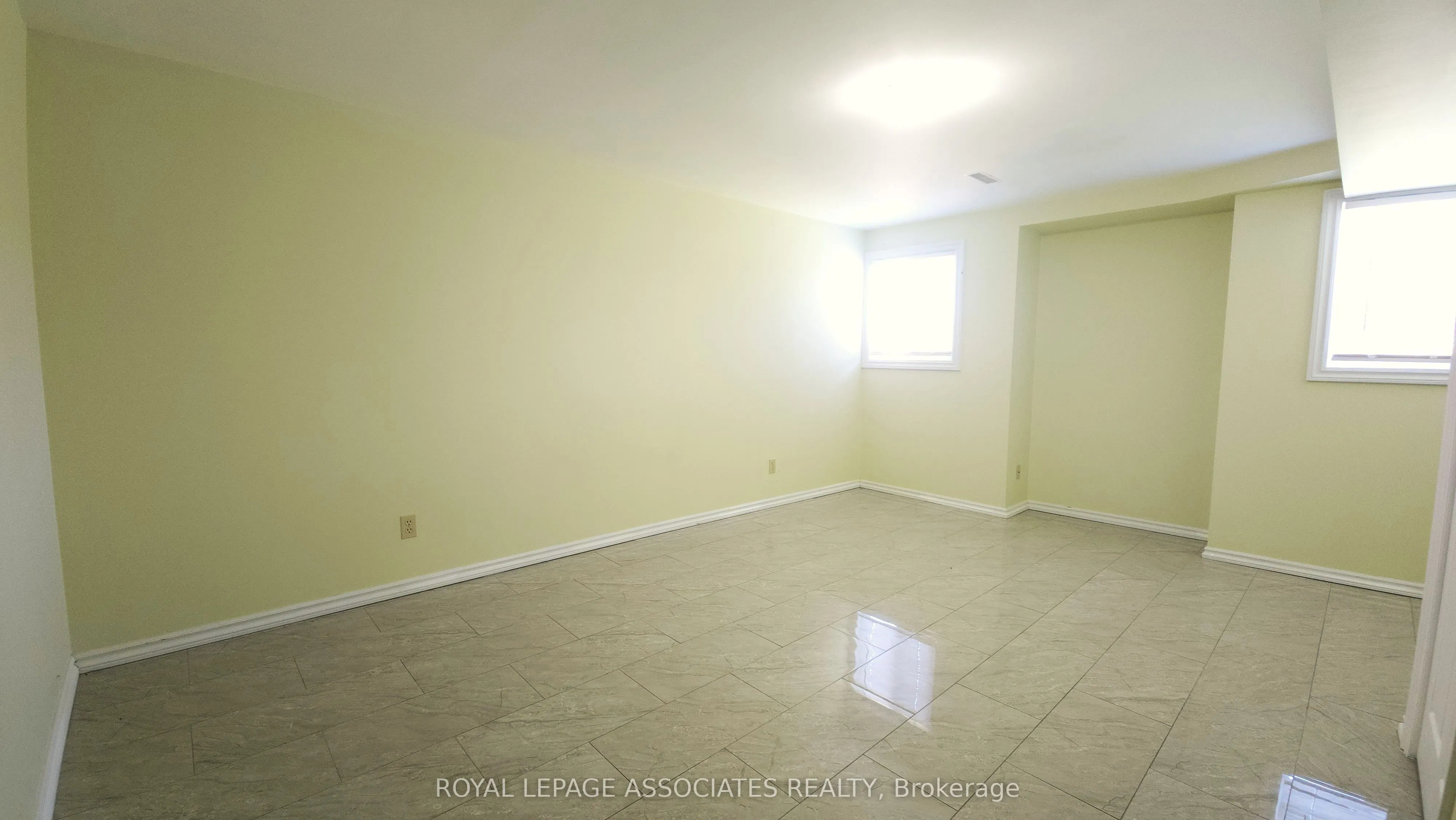 31 Hoptree Avenue