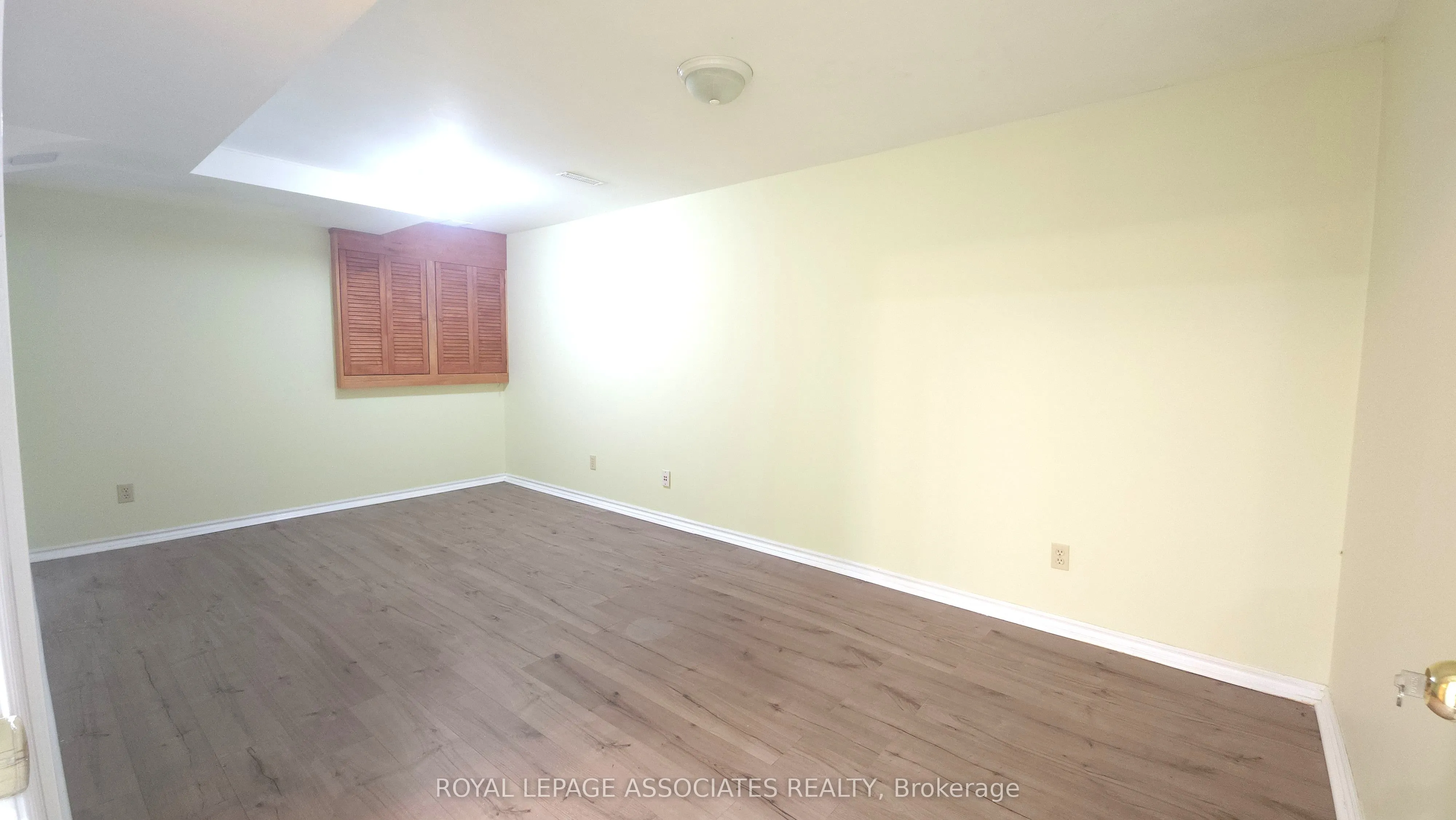 31 Hoptree Avenue