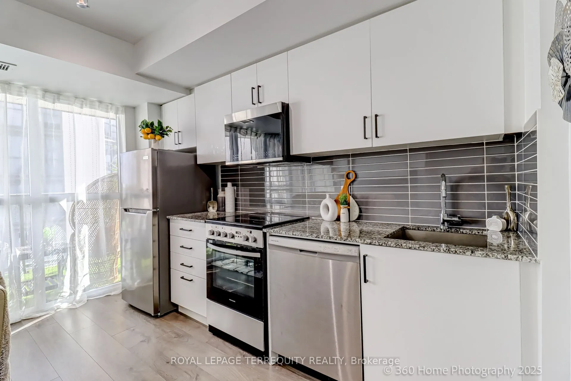20 Meadowglen Place, #326