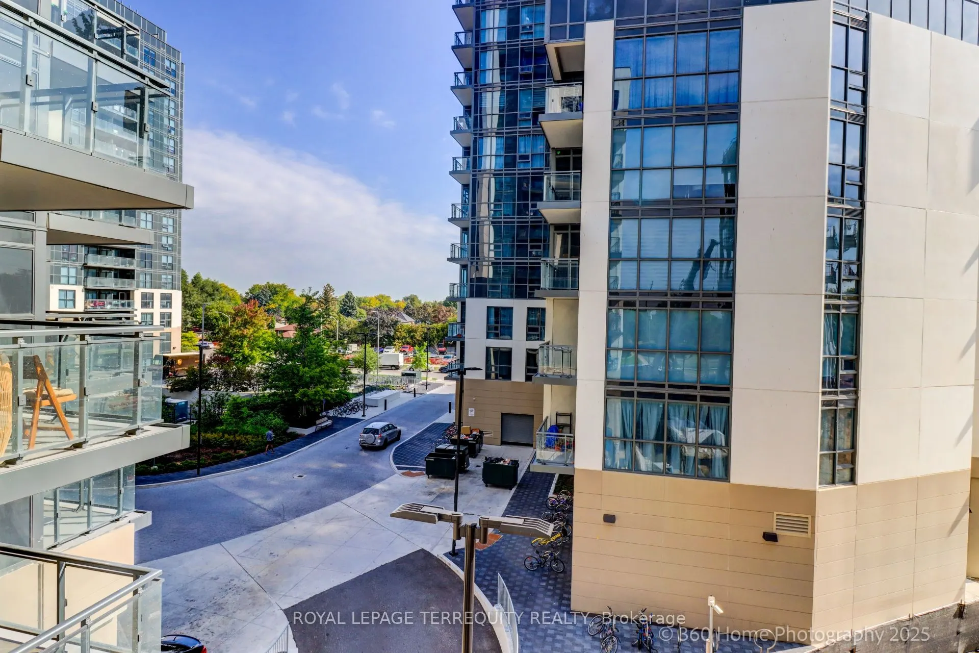20 Meadowglen Place, #326