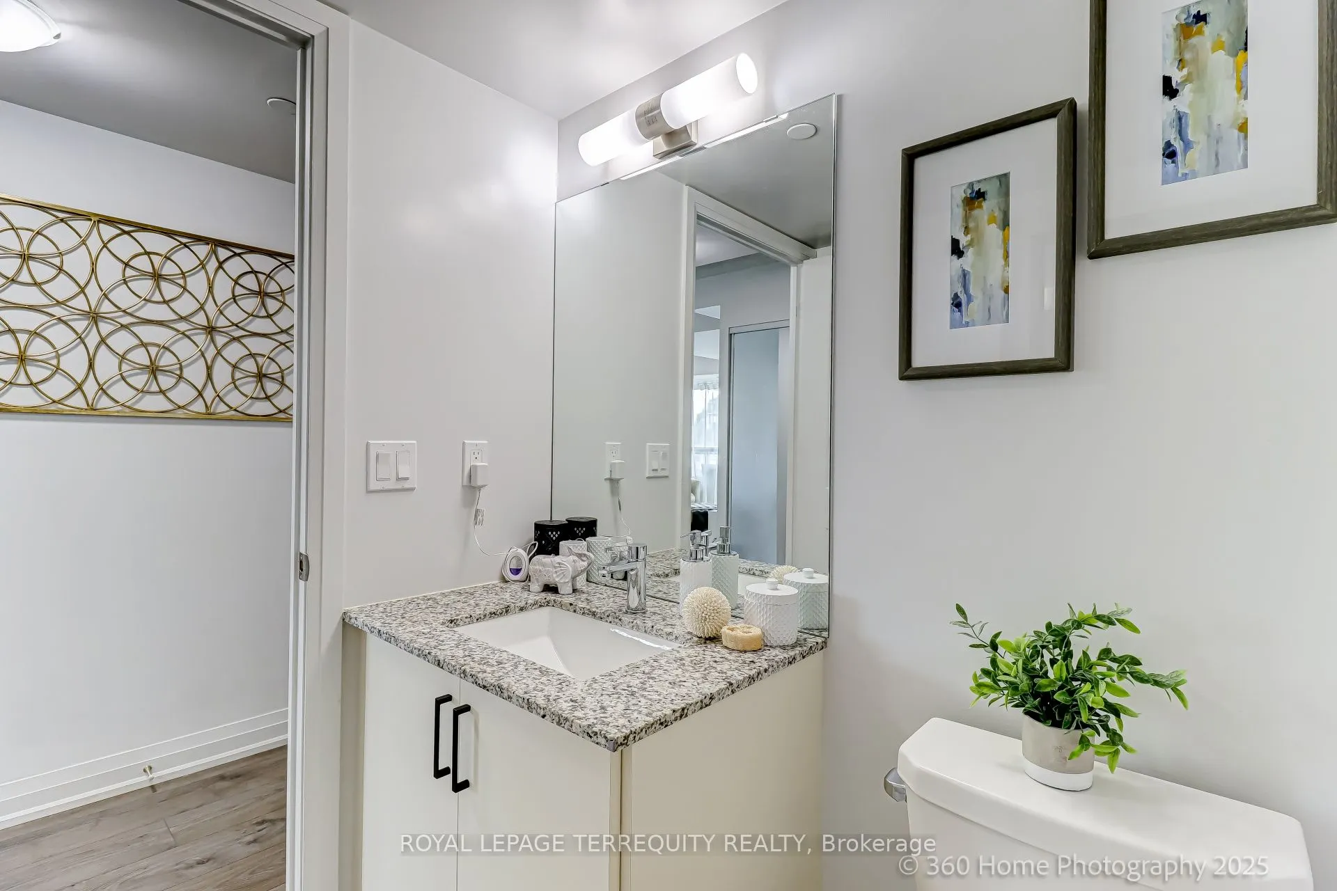 20 Meadowglen Place, #326