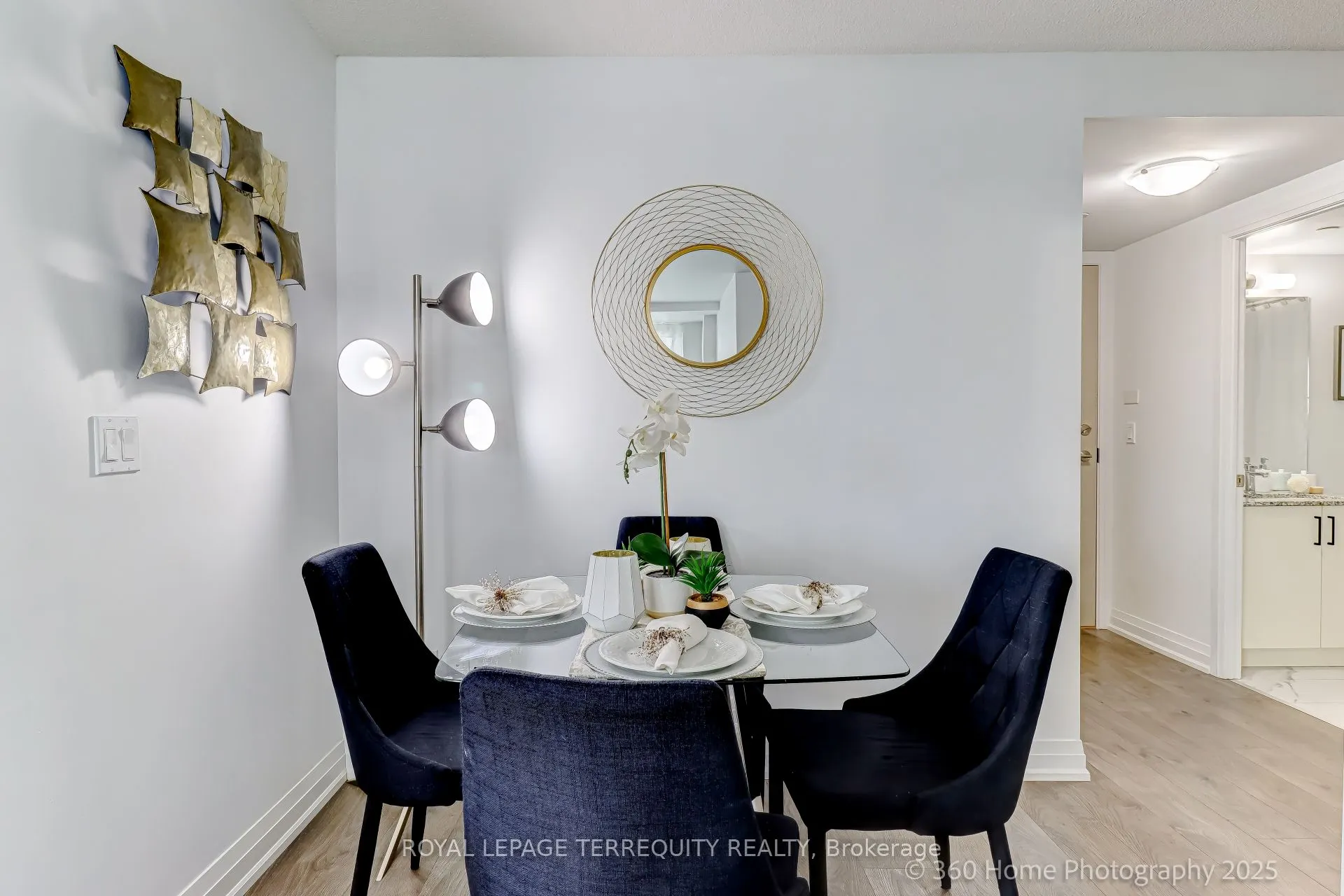 20 Meadowglen Place, #326