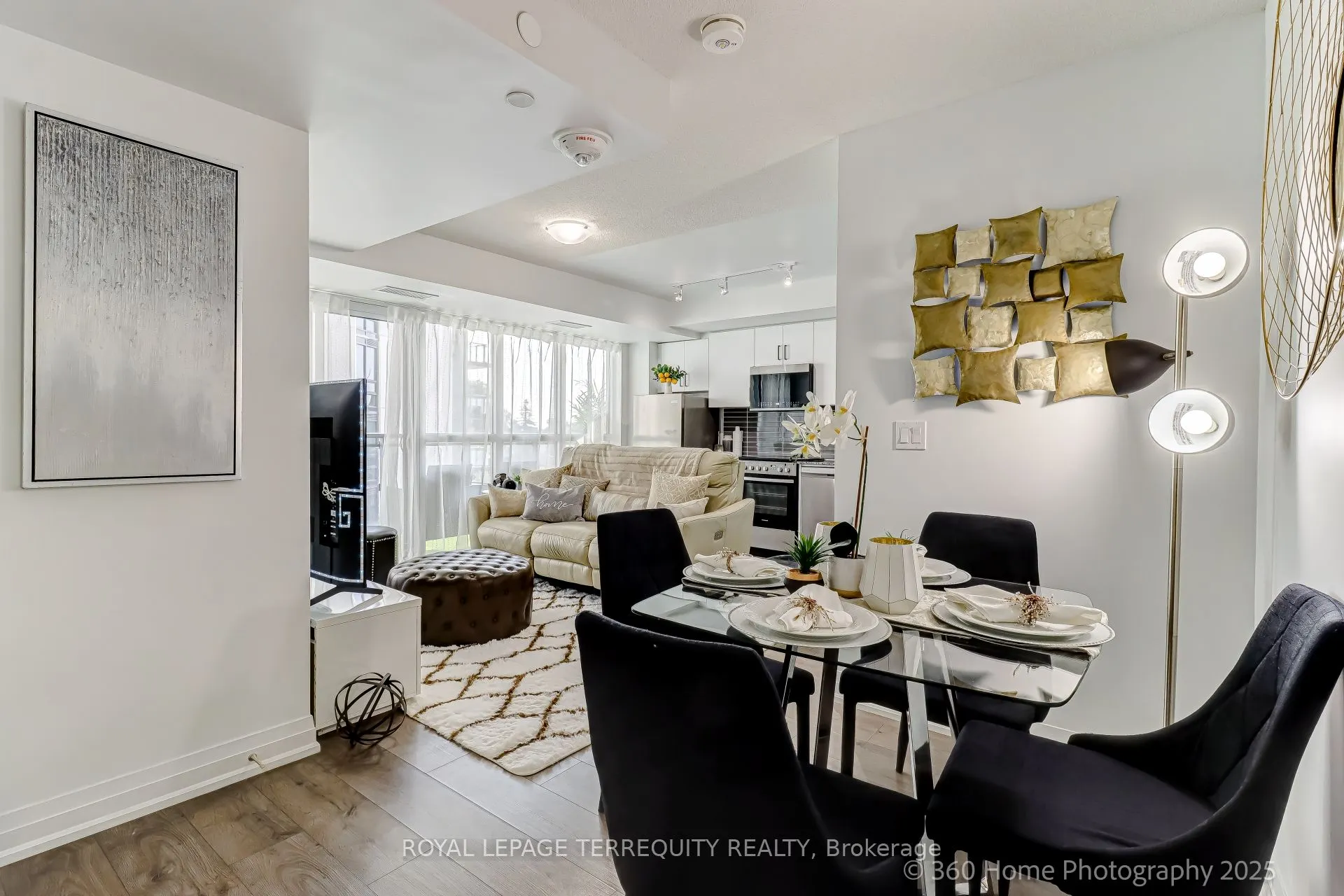20 Meadowglen Place, #326
