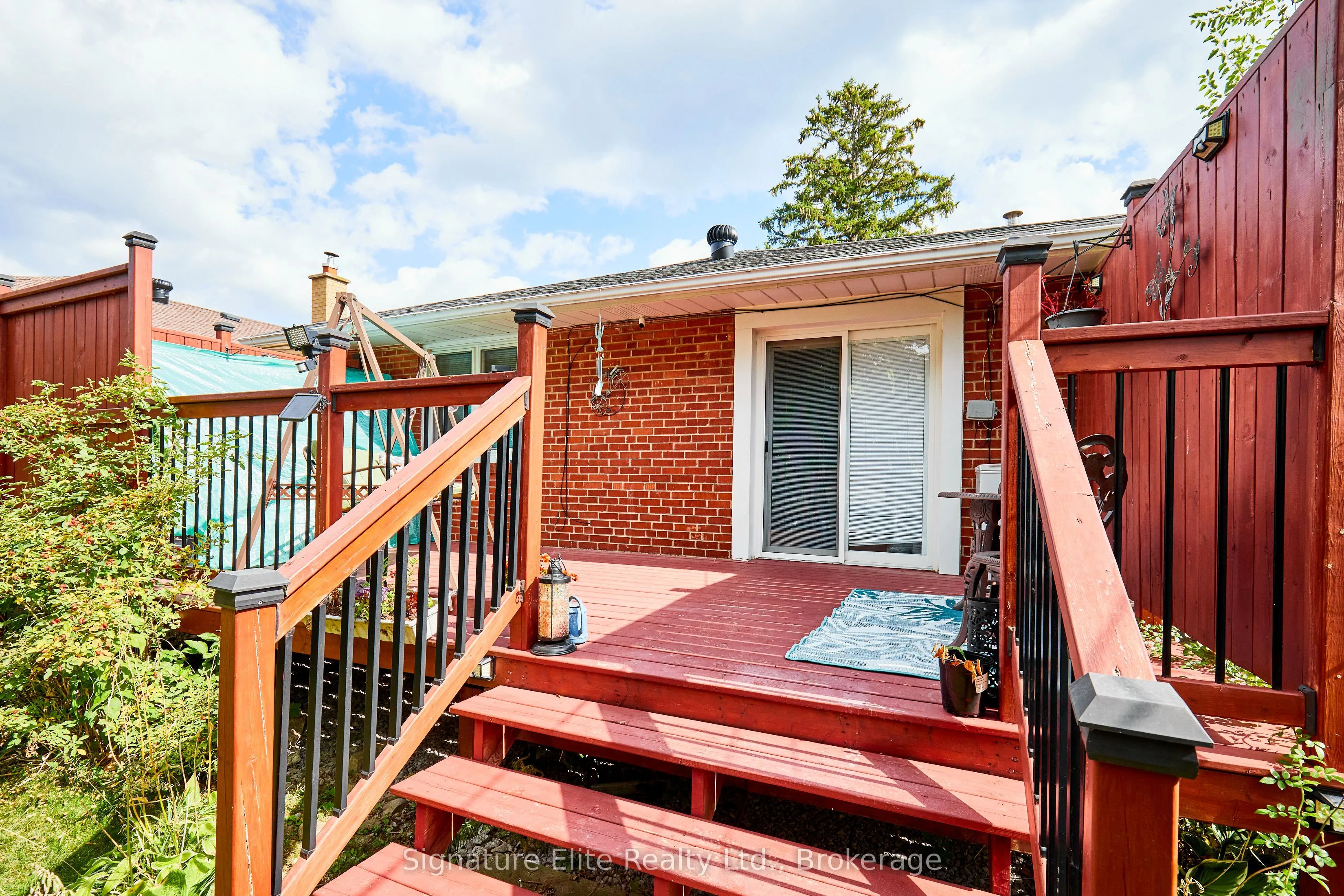 58 Kootenay Crescent