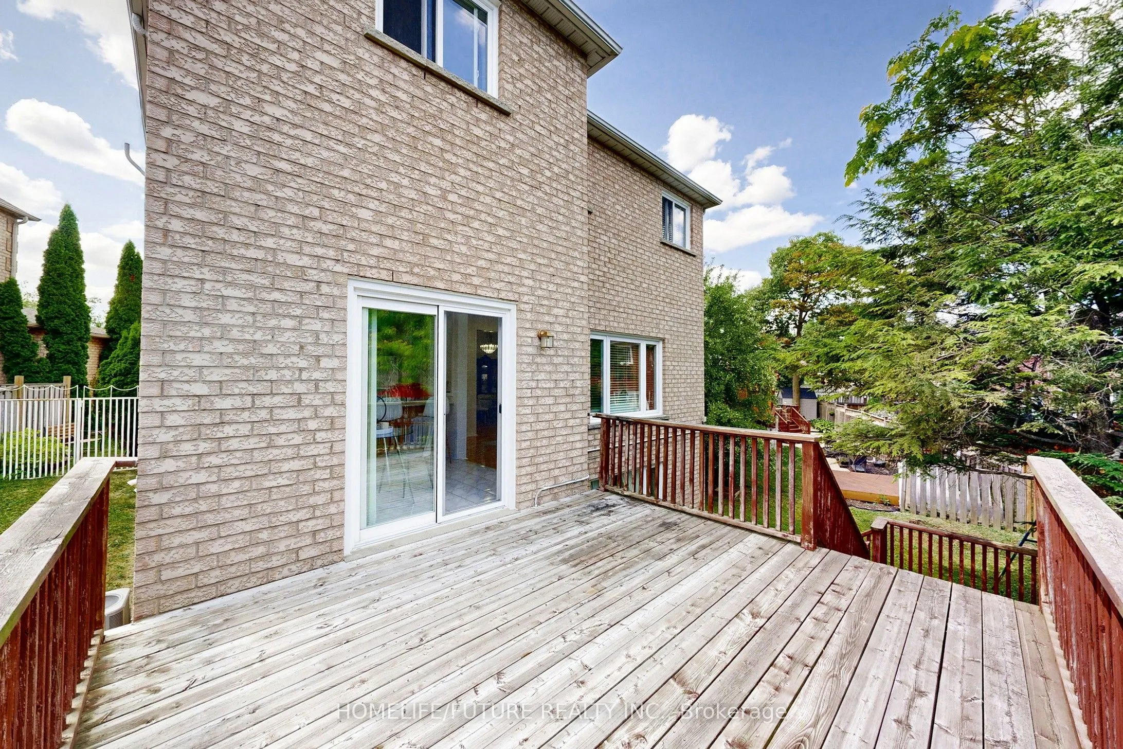 1595 Deerhurst Court
