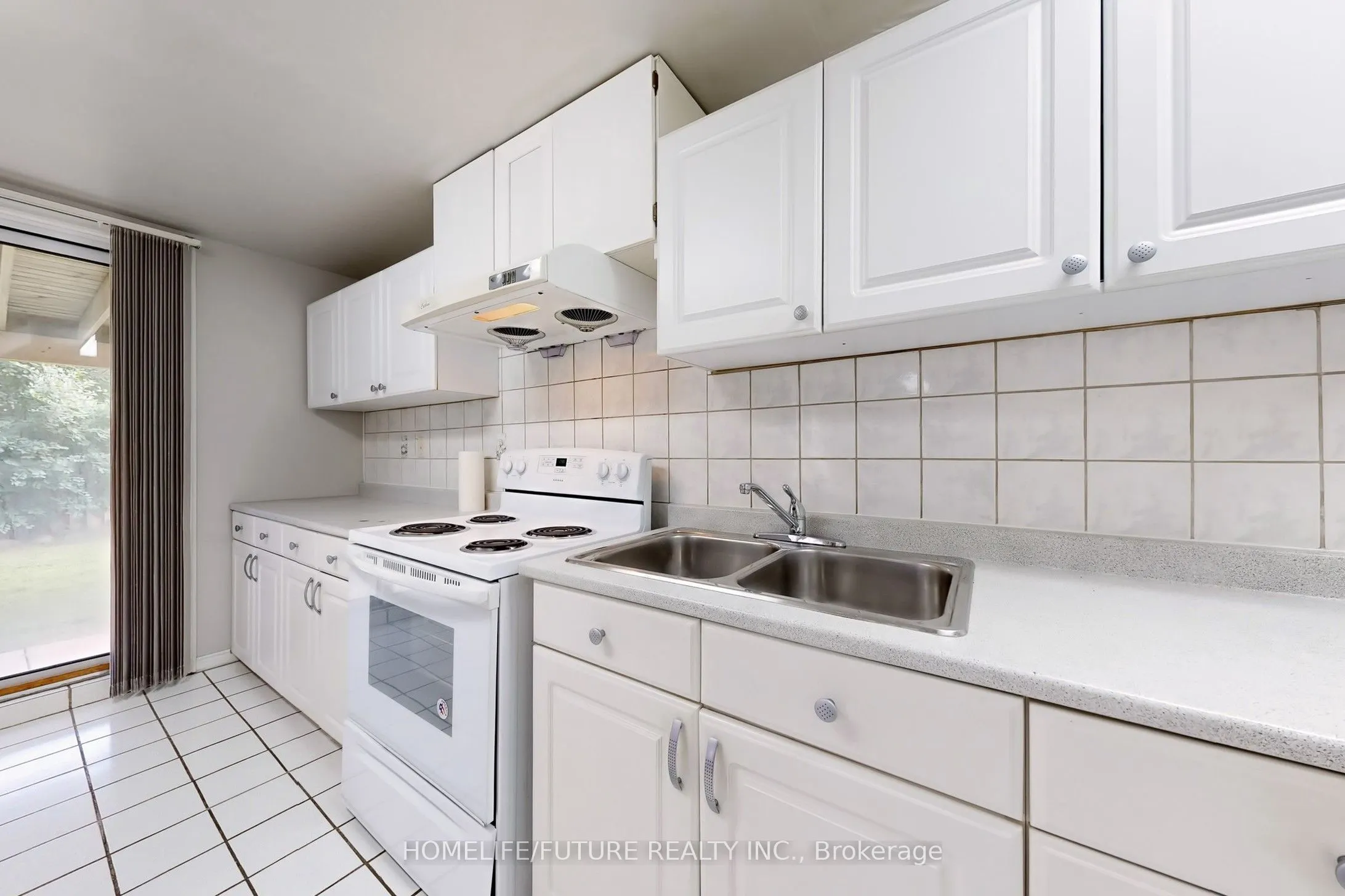 1595 Deerhurst Court