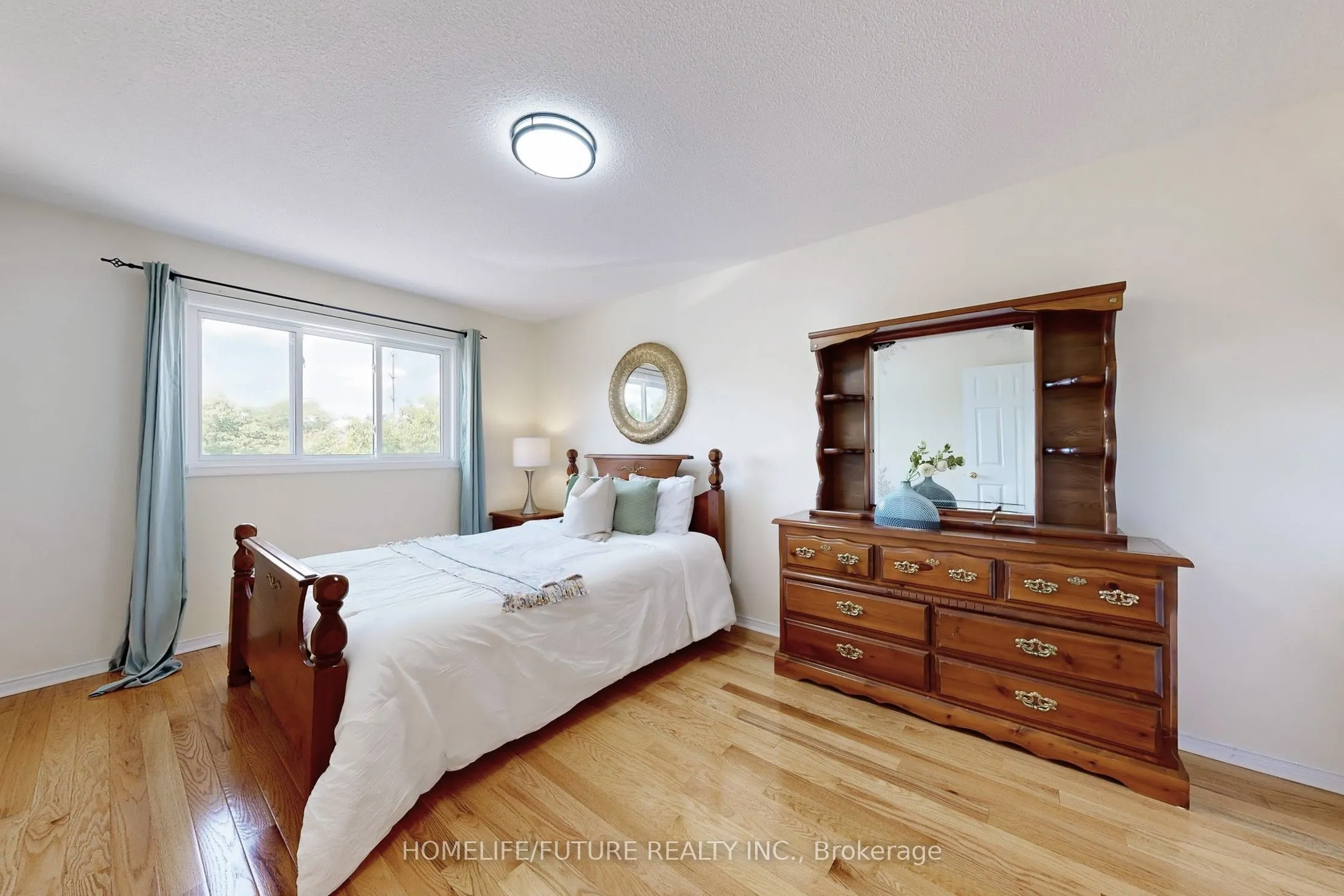 1595 Deerhurst Court