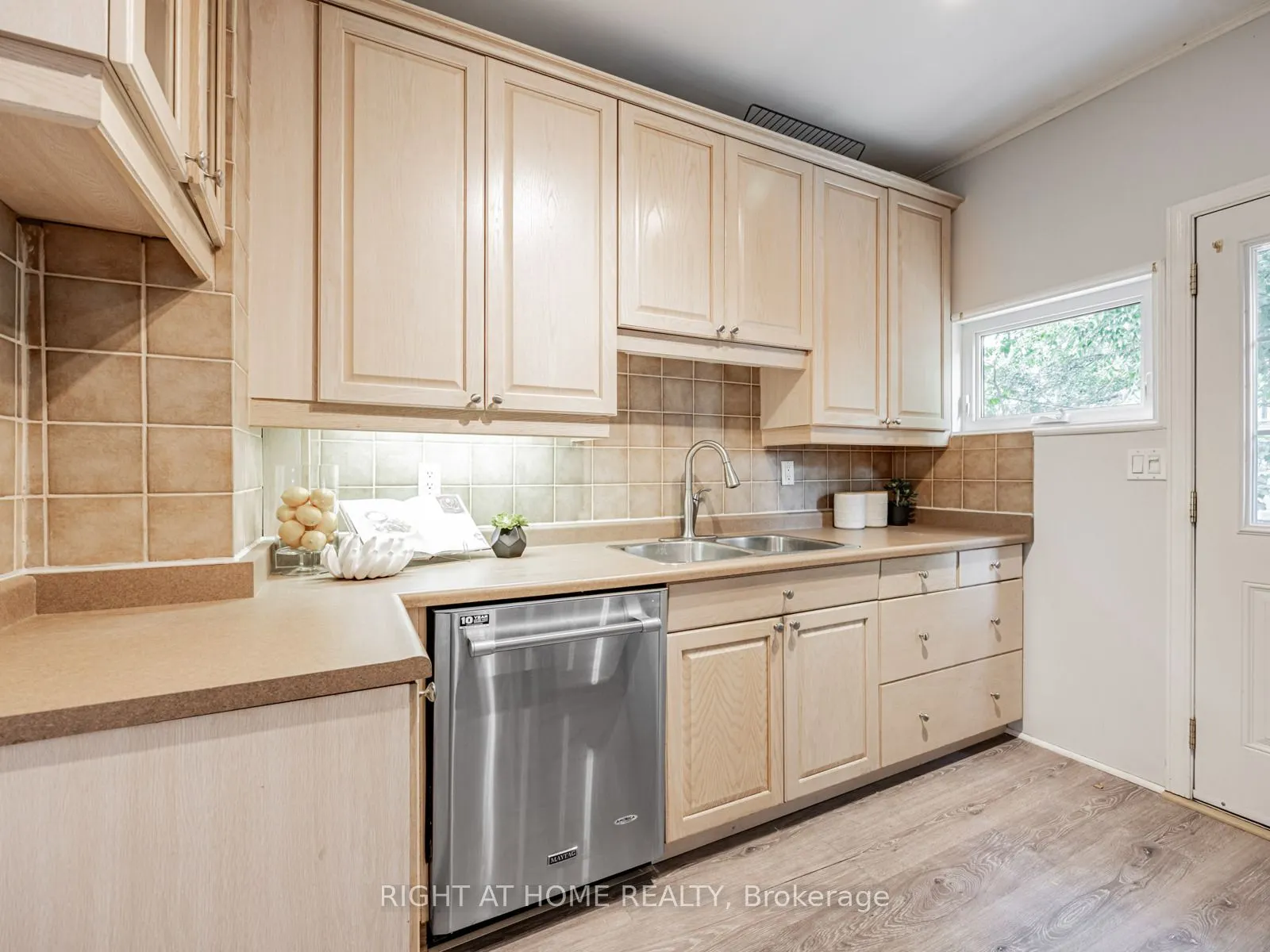 33 Wiley Avenue