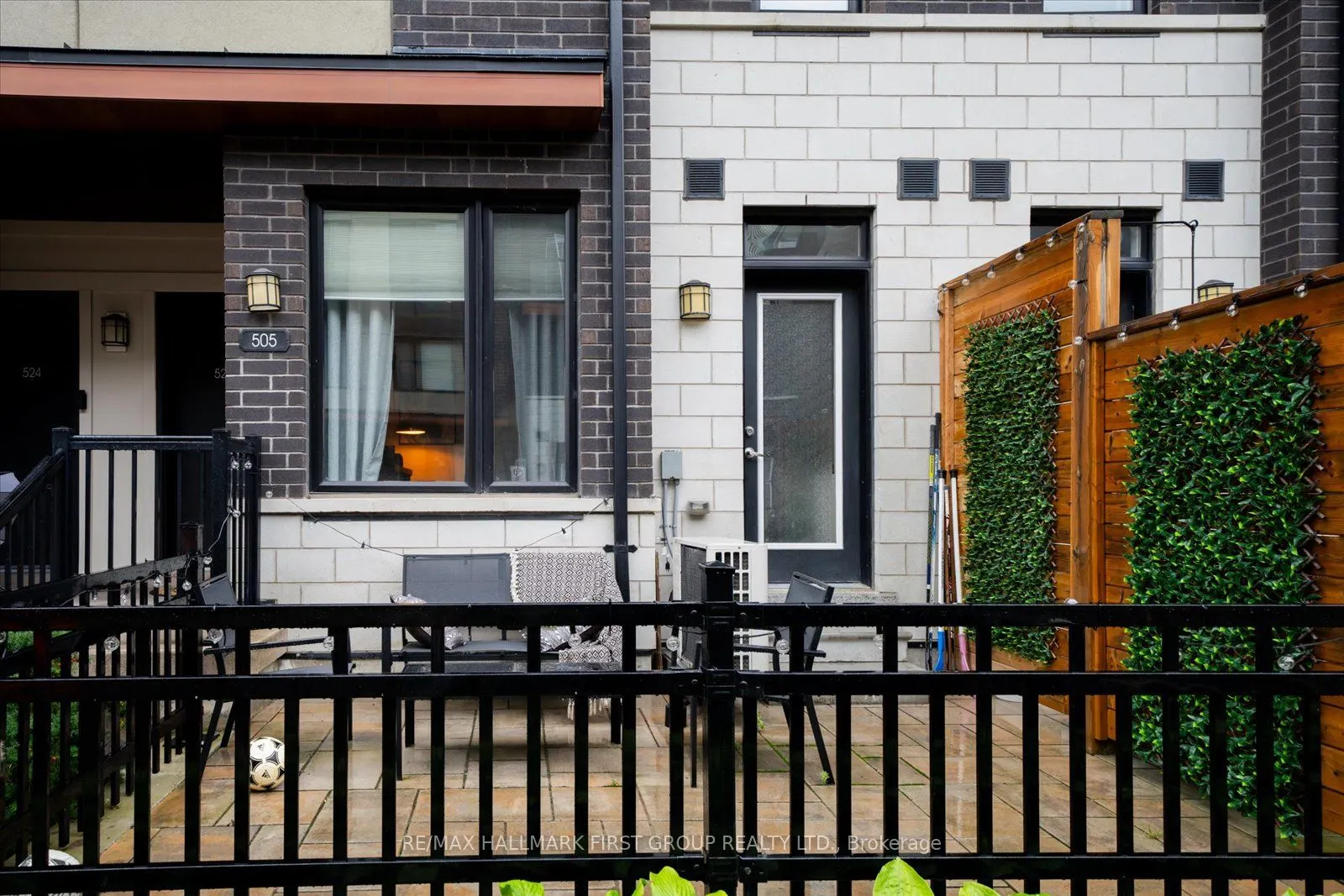 1555 Kingston Road, #405