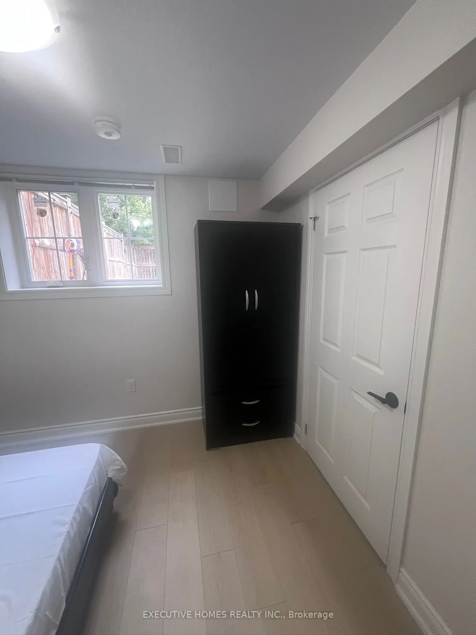 33 James Govan Drive