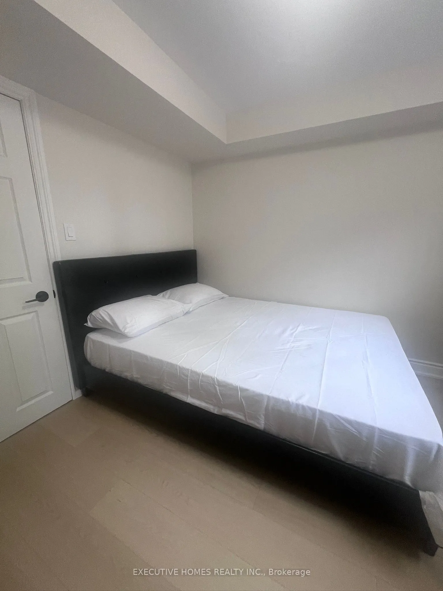33 James Govan Drive