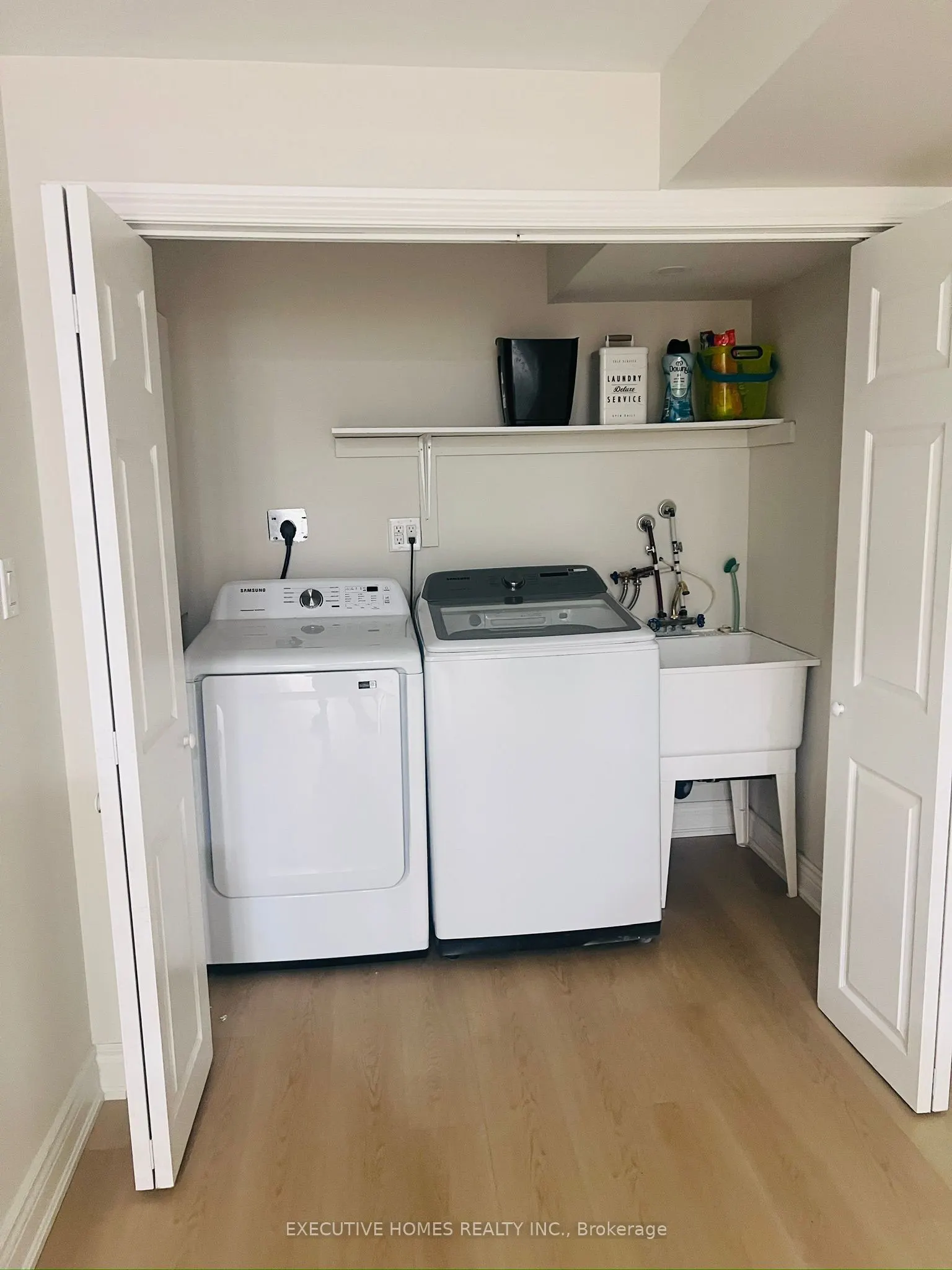 33 James Govan Drive