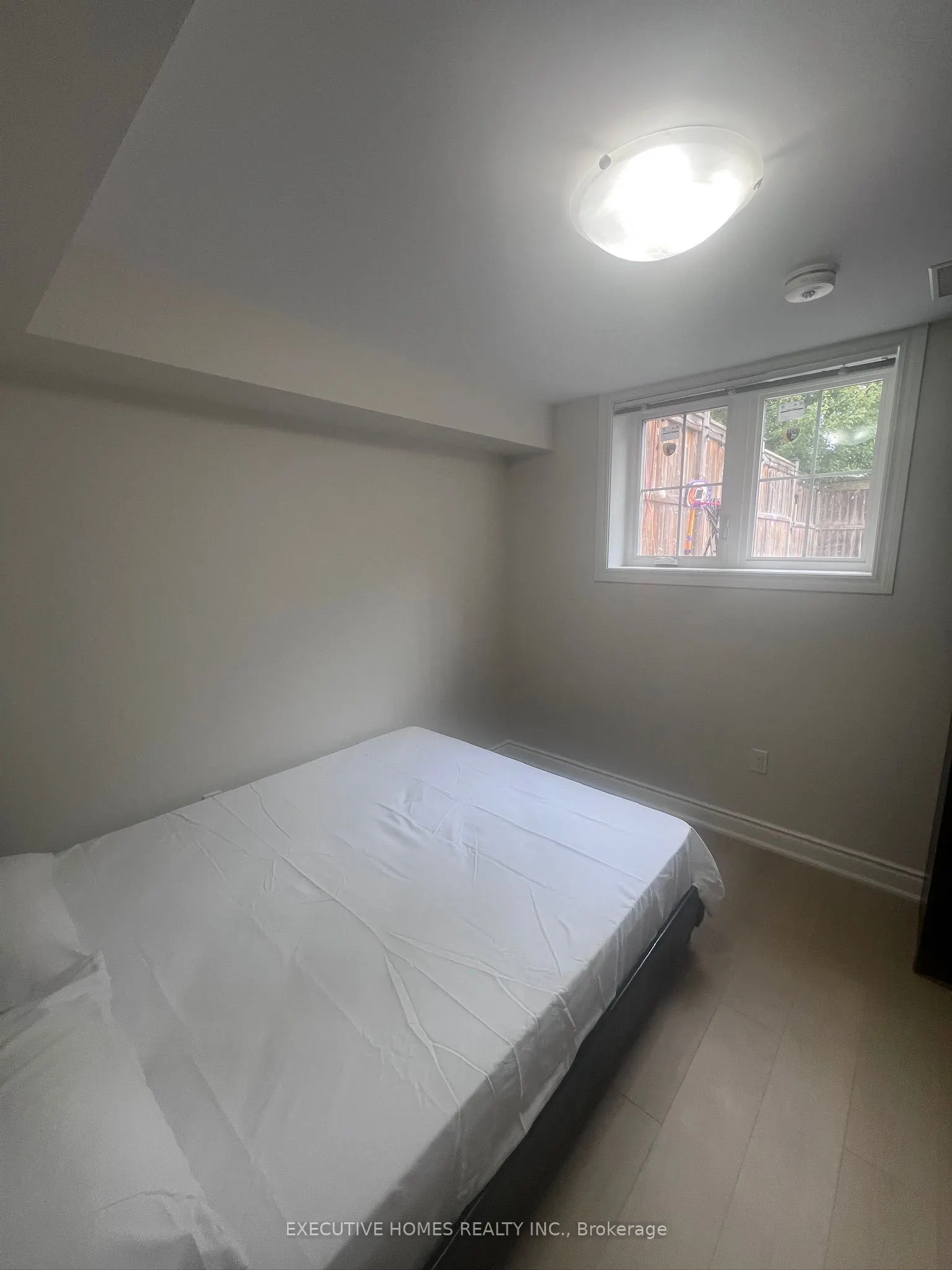 33 James Govan Drive