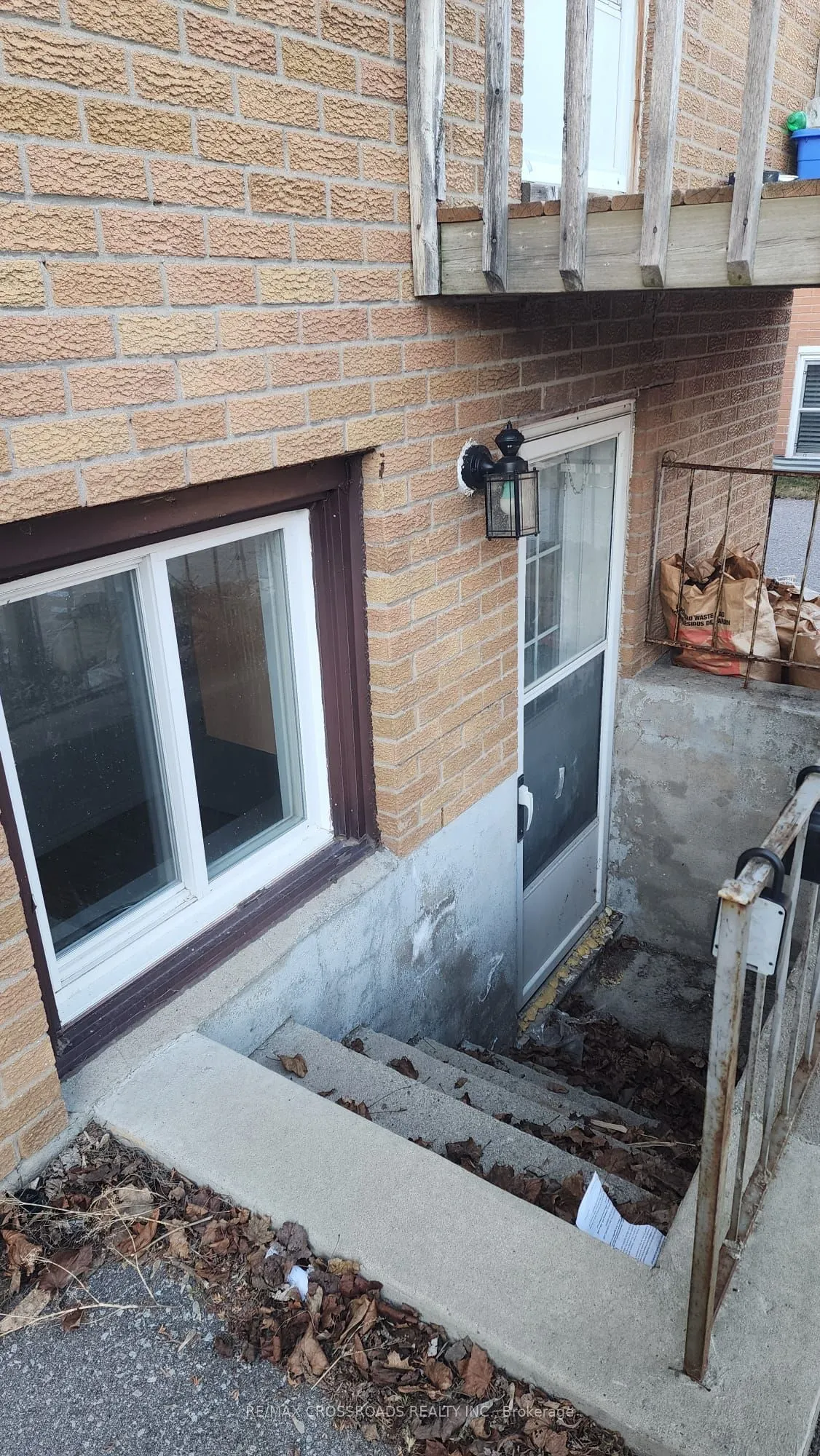 295 Dwight Avenue E, #Lower