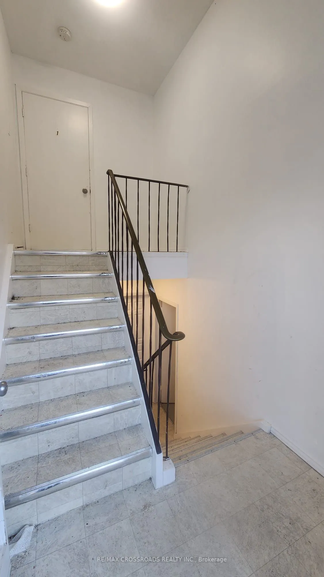 295 Dwight Avenue E, #Lower