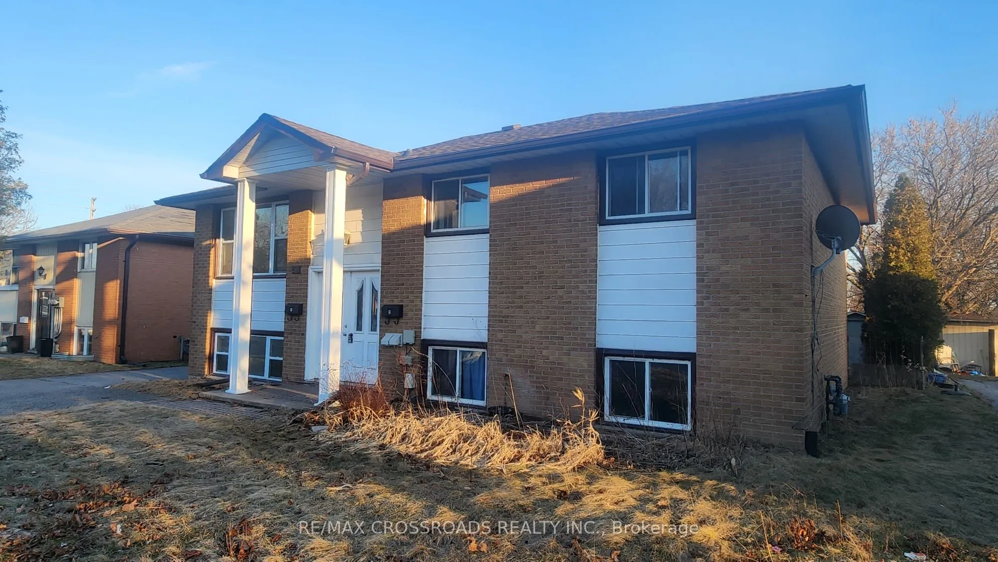 295 Dwight Avenue E, #Lower