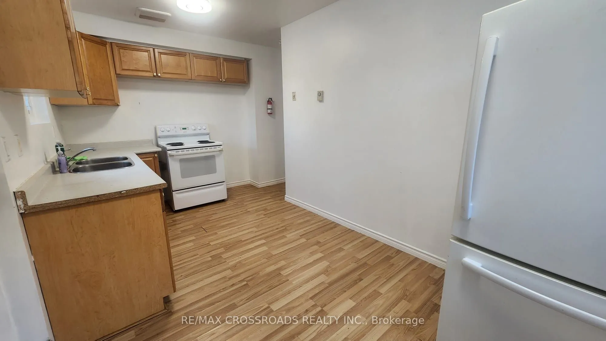 295 Dwight Avenue E, #Lower