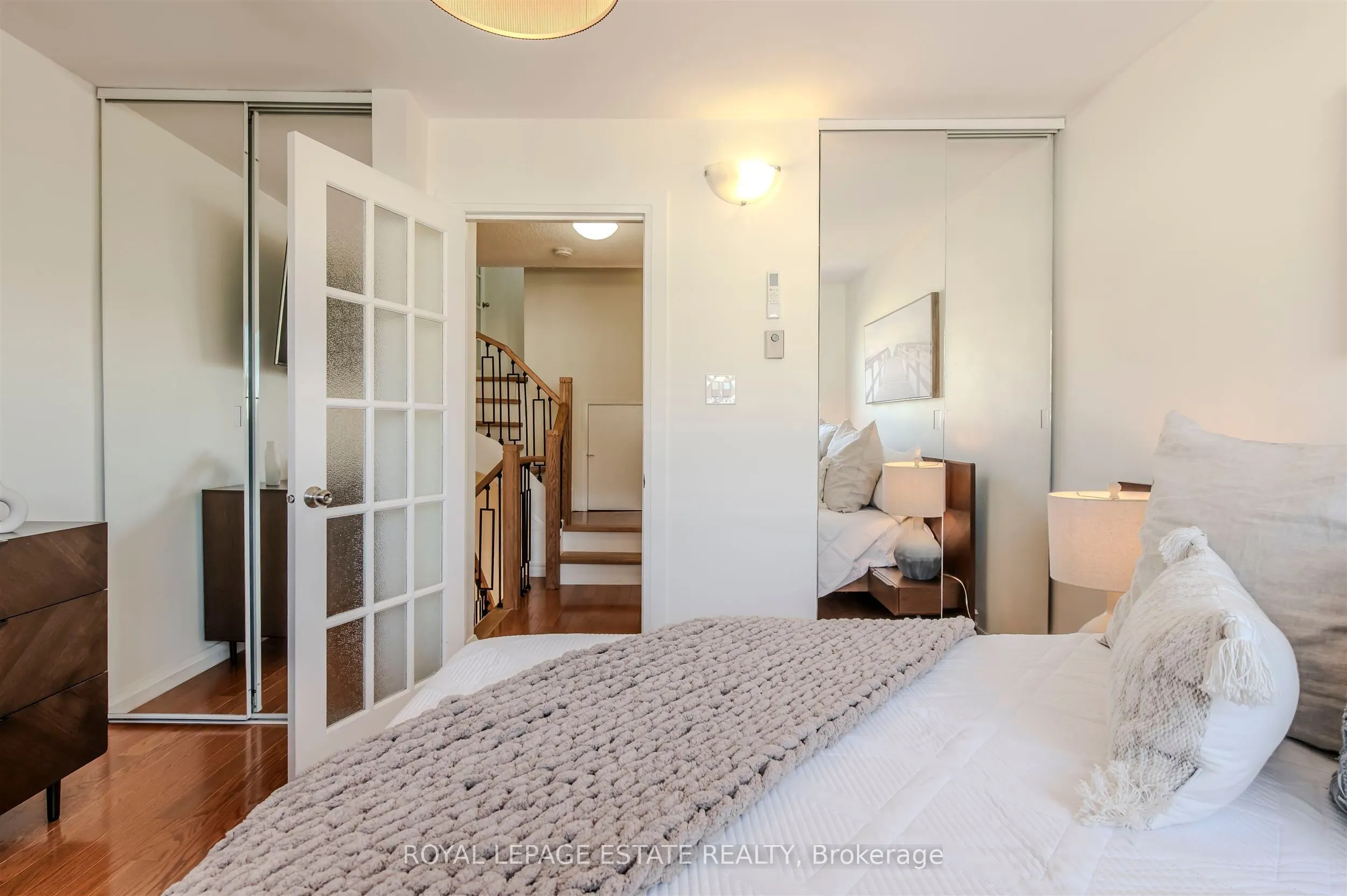 1209 Queen Street E, #32